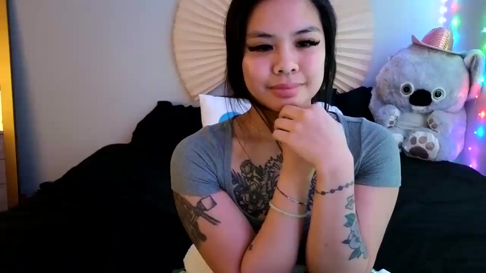 Gallery image thumbnail from dolllface's myfreecams stream on, 05/04/2024, 07:52 image 8 of 20