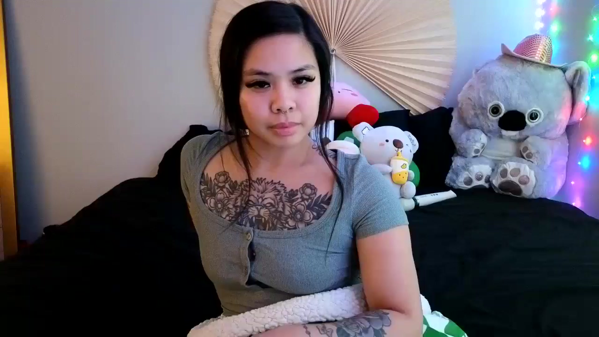 Gallery image thumbnail from dolllface's myfreecams stream on, 05/04/2024, 07:52 image 14 of 20