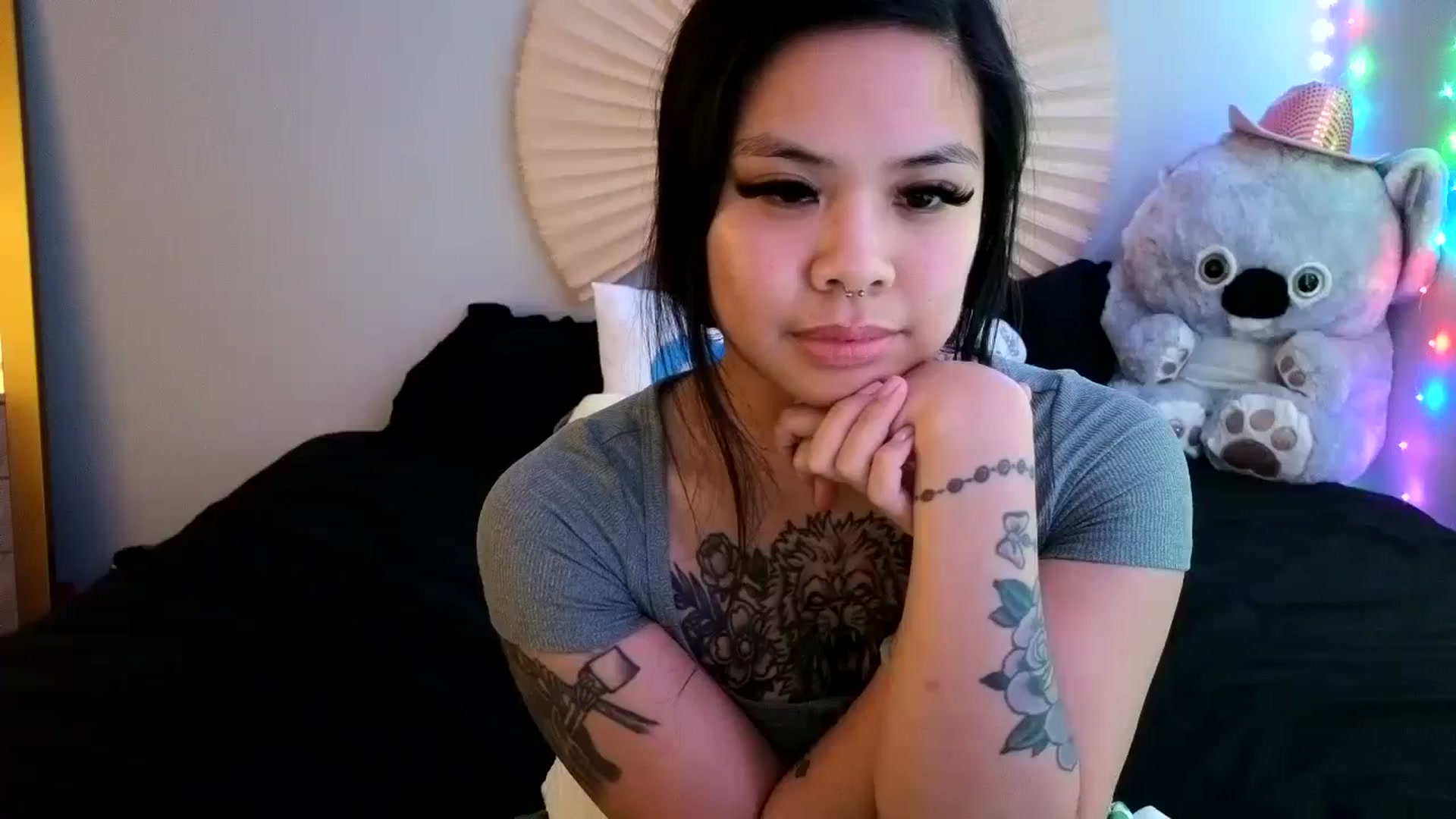 Gallery image thumbnail from dolllface's myfreecams stream on, 05/04/2024, 07:52 image 10 of 20