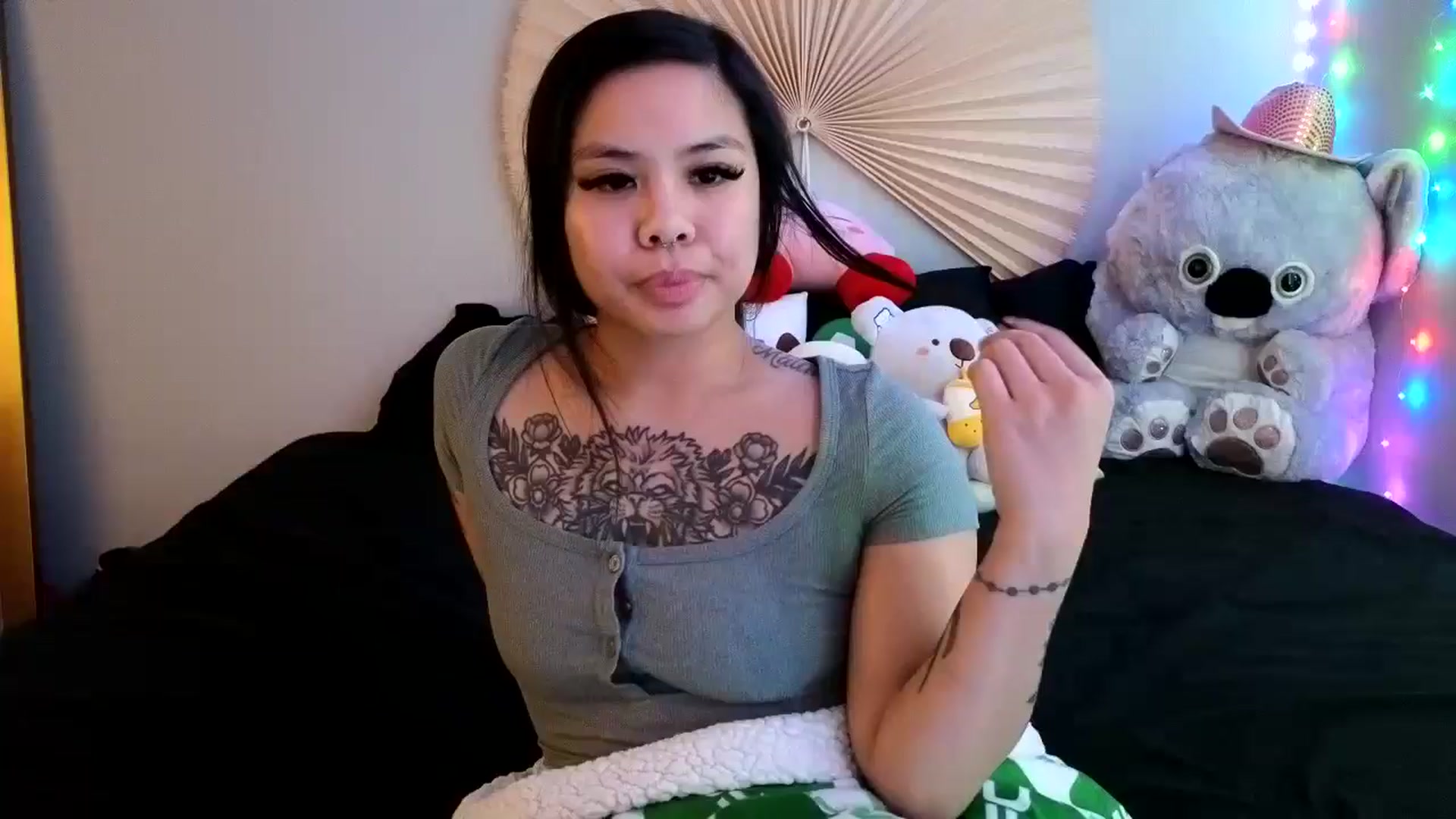 Gallery image thumbnail from dolllface's myfreecams stream on, 05/04/2024, 07:52 image 13 of 20