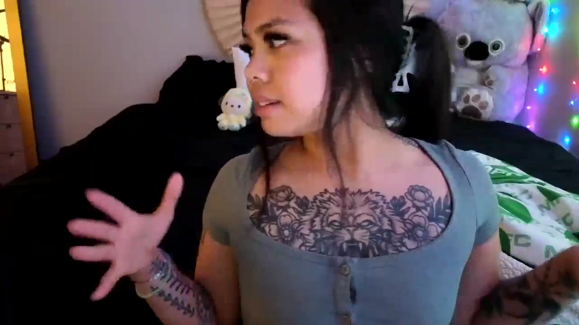 Gallery image thumbnail from dolllface's myfreecams stream on, 05/04/2024, 11:59 image 3 of 20