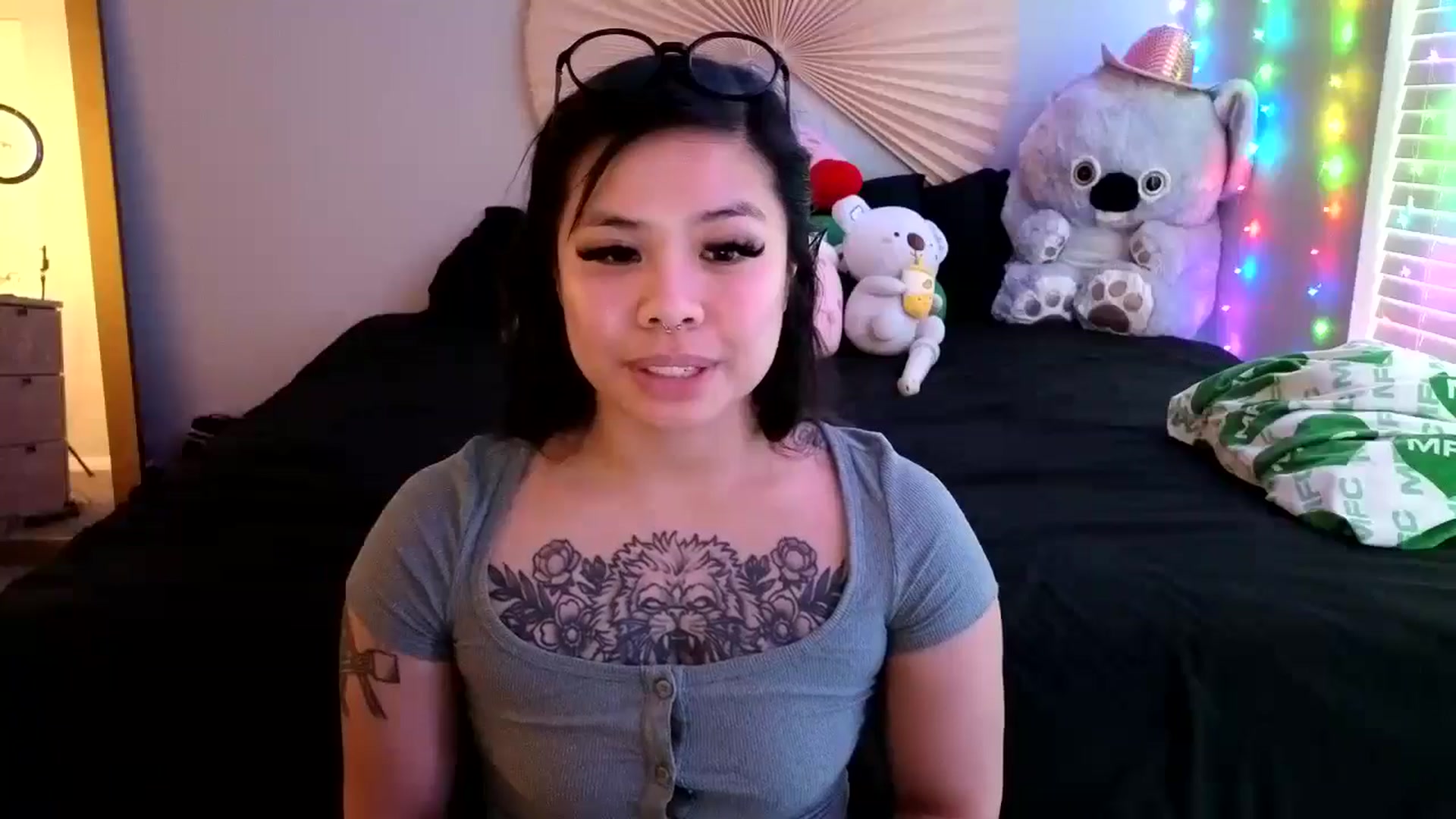 Gallery image thumbnail from dolllface's myfreecams stream on, 05/04/2024, 12:45 image 13 of 20