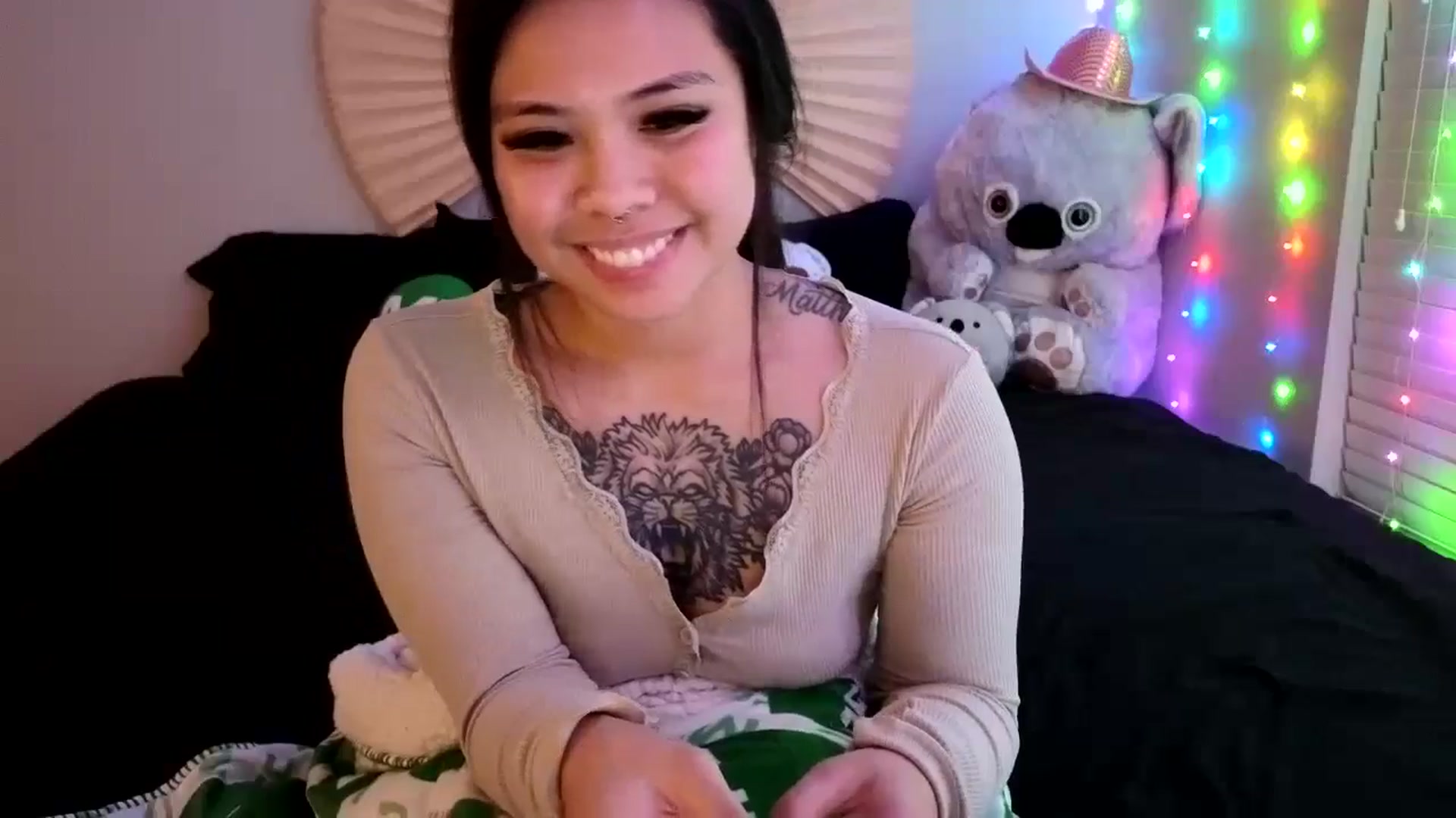 Gallery image thumbnail from dolllface's myfreecams stream on, 05/09/2024, 11:44 image 16 of 20