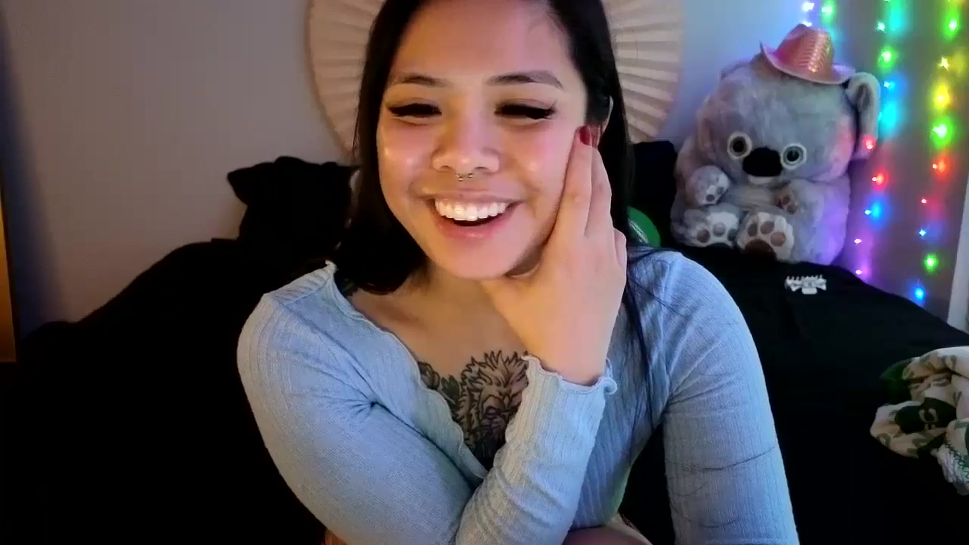 Gallery image thumbnail from dolllface's myfreecams stream on, 05/15/2024, 10:44 image 12 of 20
