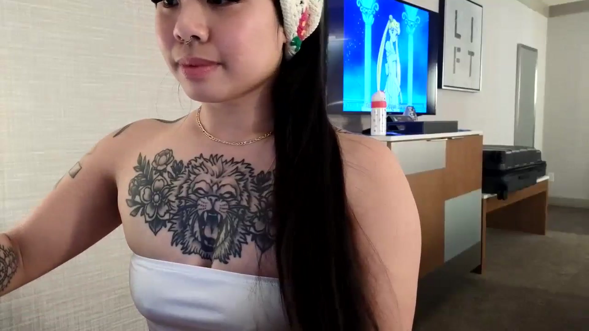 Gallery image thumbnail from dolllface's myfreecams stream on, 05/17/2024, 11:25 image 6 of 20