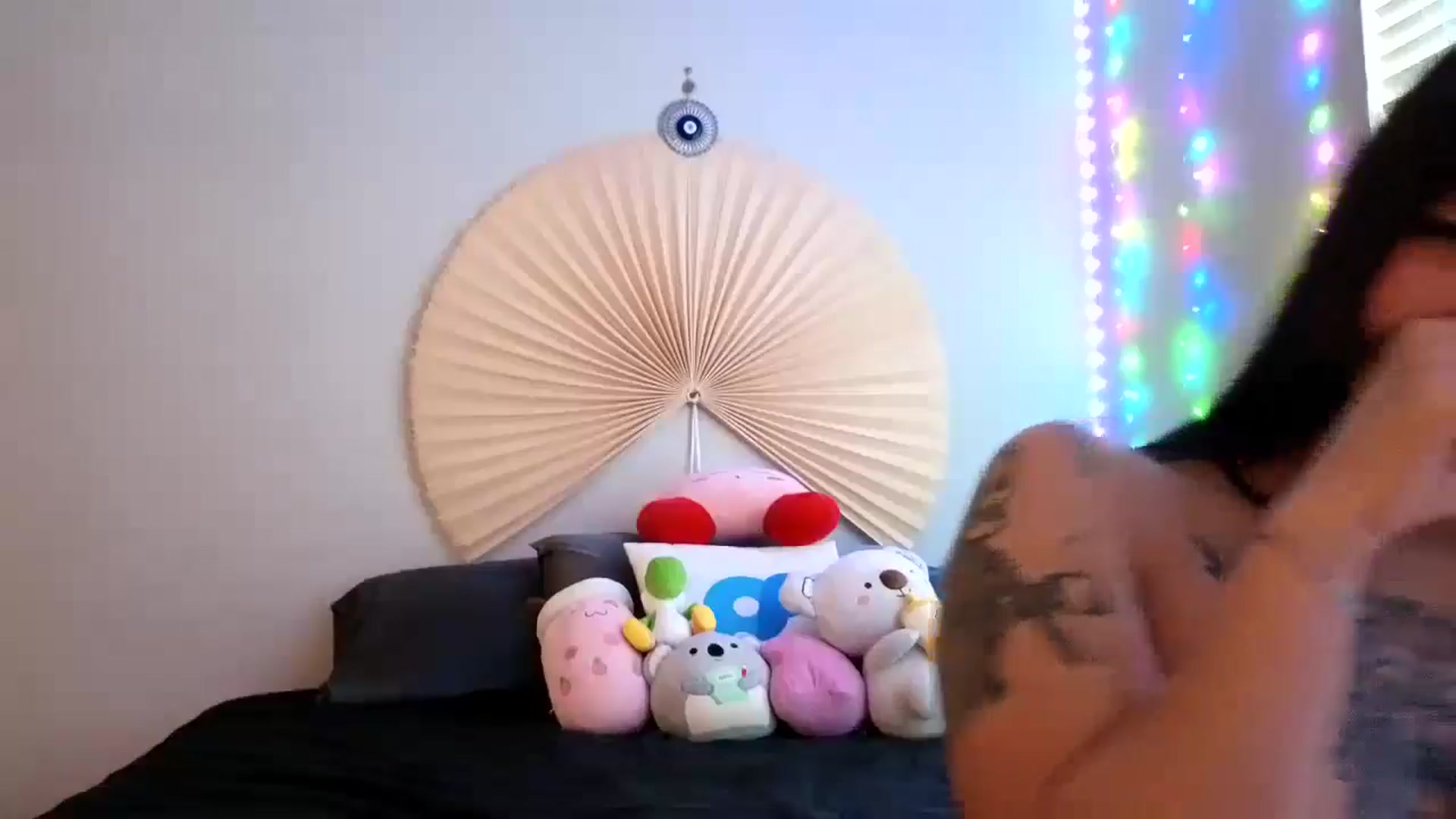 Gallery image thumbnail from dolllface's myfreecams stream on, 05/25/2024, 23:03 image 19 of 20
