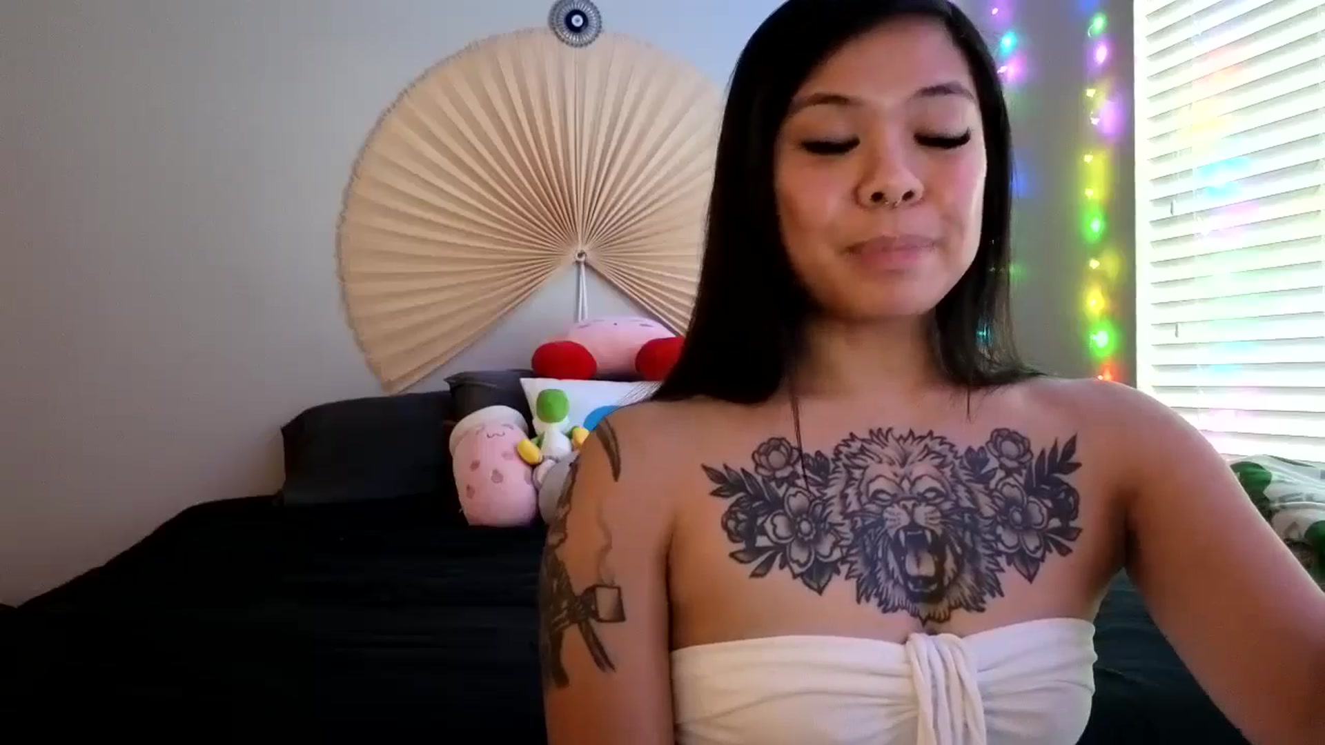 Gallery image thumbnail from dolllface's myfreecams stream on, 05/25/2024, 23:03 image 8 of 20