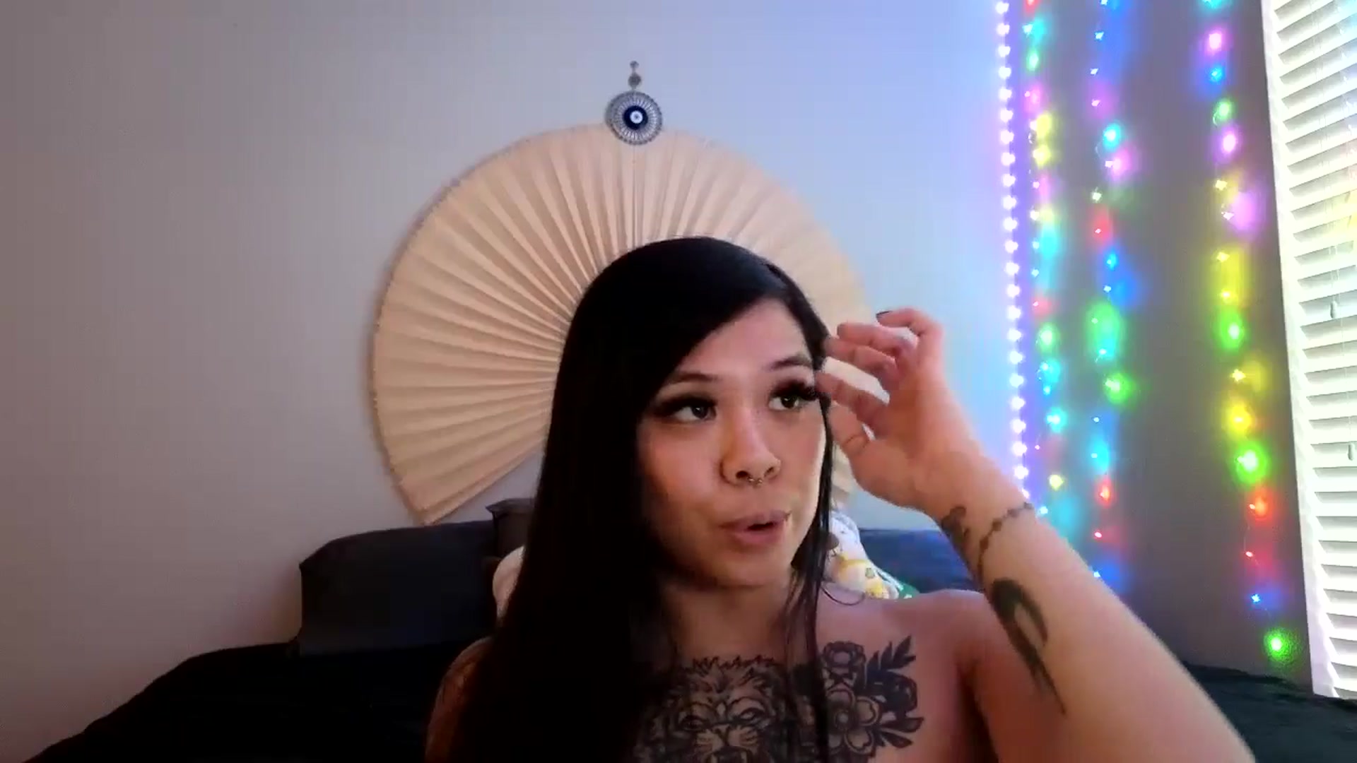 Gallery image thumbnail from dolllface's myfreecams stream on, 05/25/2024, 23:03 image 16 of 20