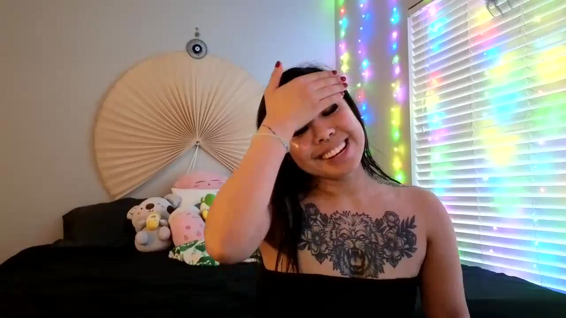 Gallery image thumbnail from dolllface's myfreecams stream on, 05/27/2024, 24:33 image 11 of 20