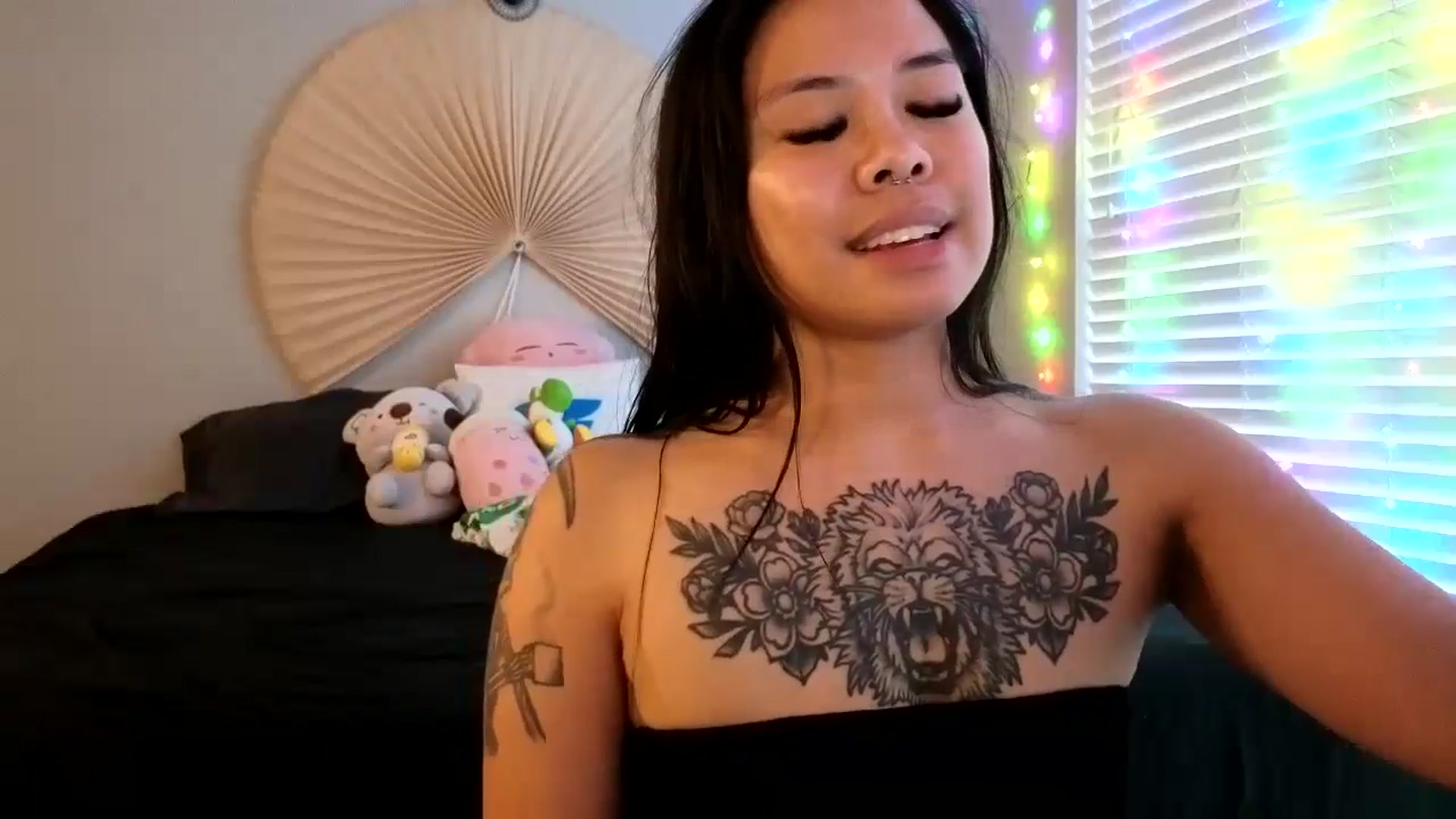 Gallery image thumbnail from dolllface's myfreecams stream on, 05/27/2024, 24:33 image 17 of 20