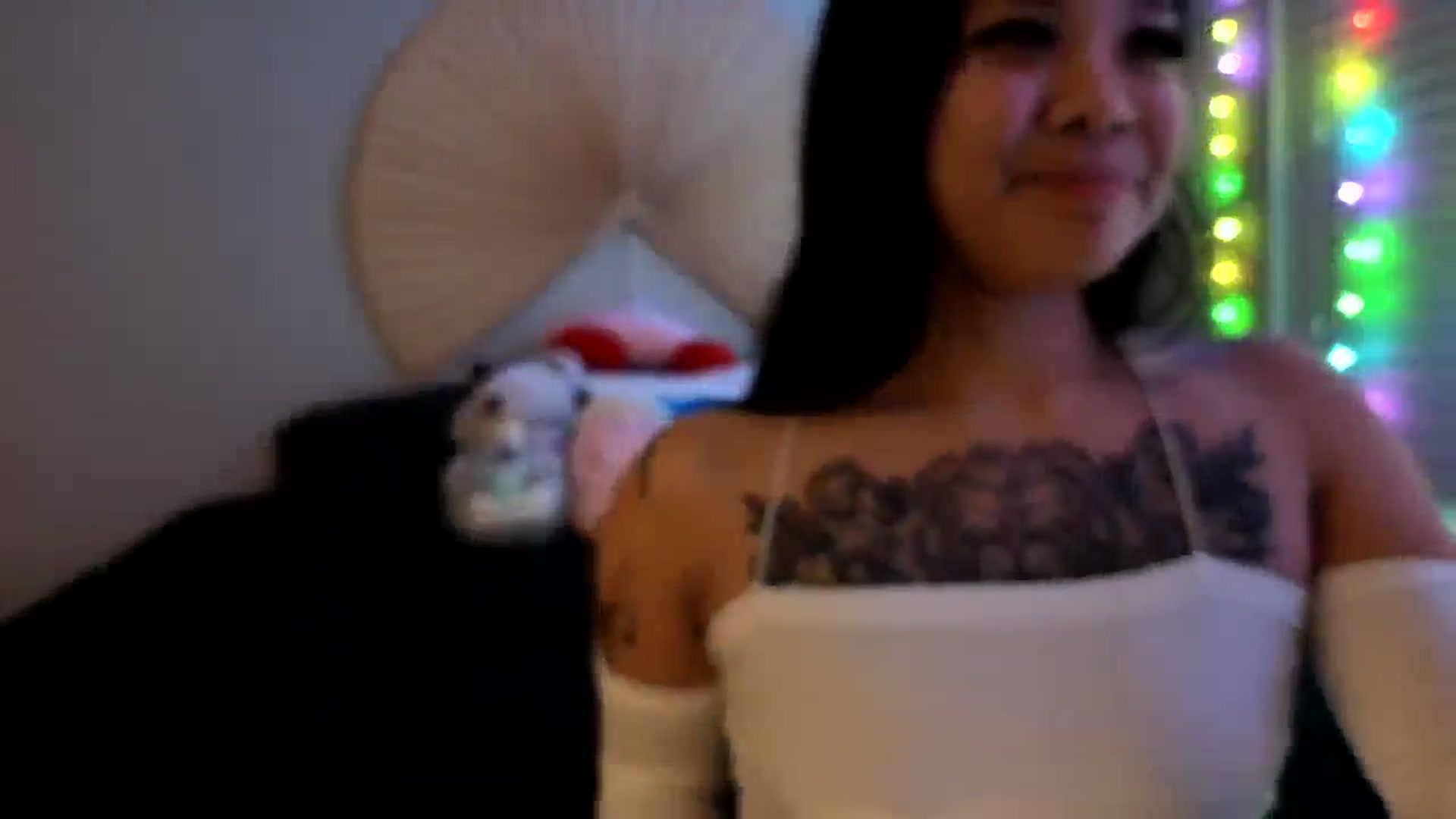 Gallery image thumbnail from dolllface's myfreecams stream on, 05/27/2024, 08:22 image 4 of 20
