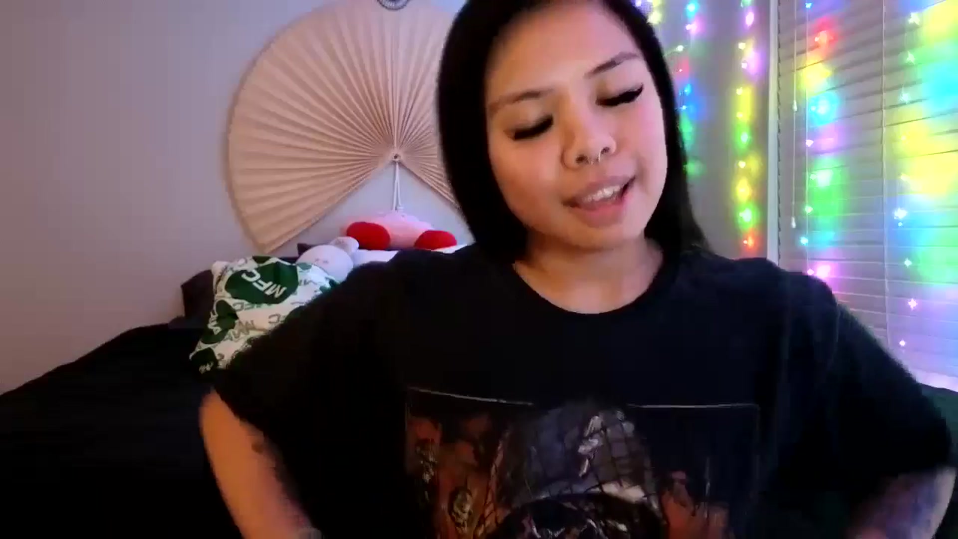 Gallery image thumbnail from dolllface's myfreecams stream on, 05/27/2024, 12:04 image 12 of 20