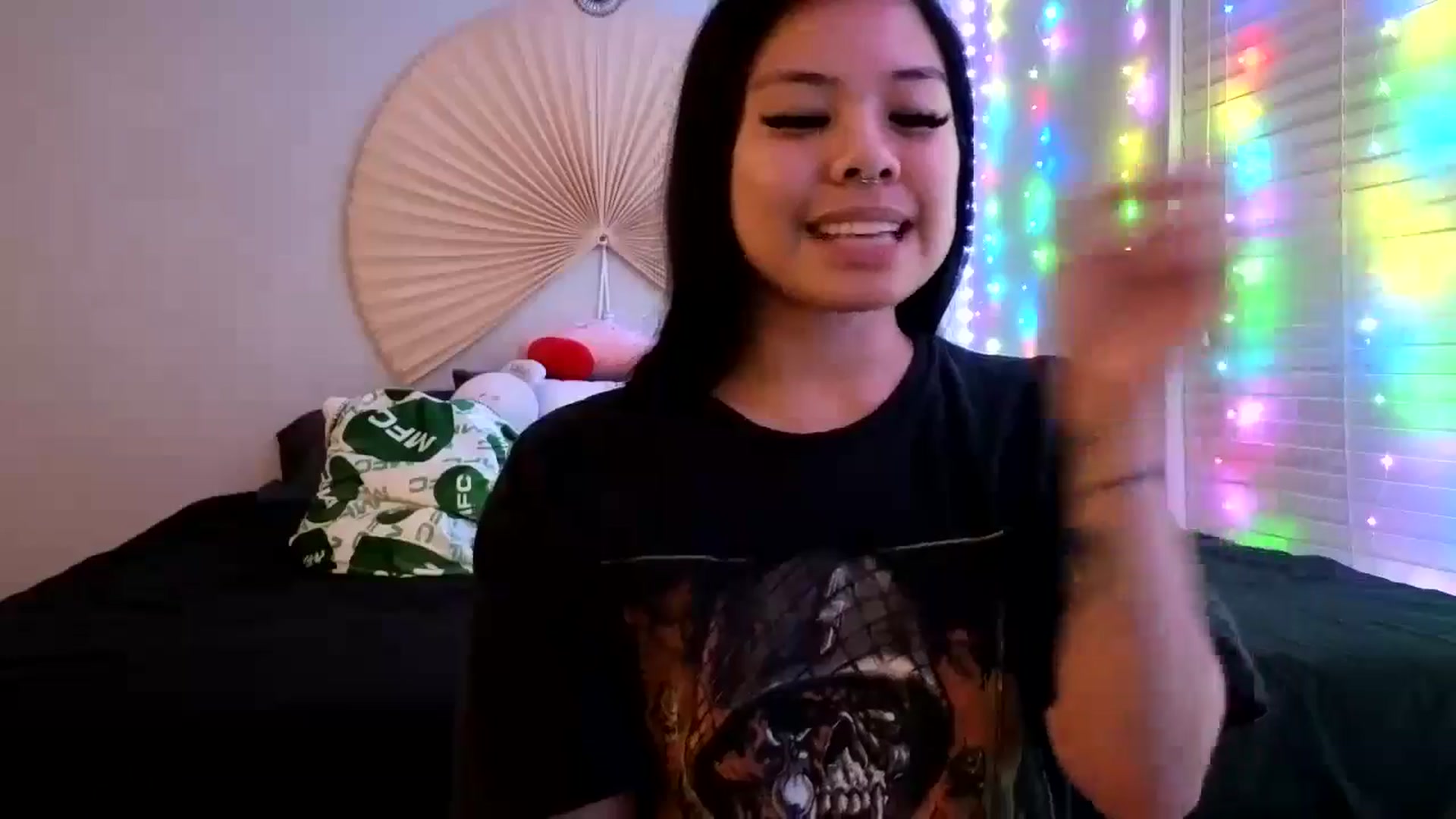 Gallery image thumbnail from dolllface's myfreecams stream on, 05/27/2024, 12:04 image 15 of 20