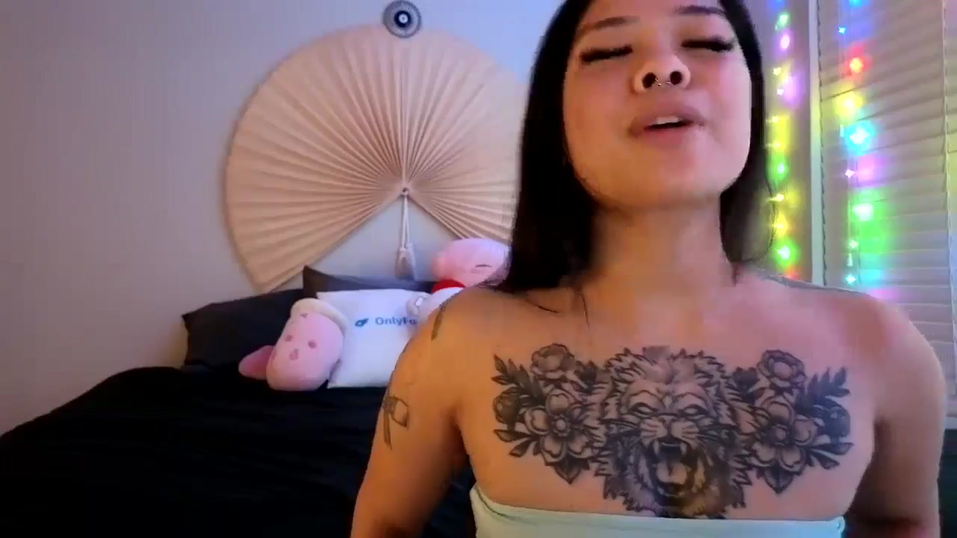 Gallery image thumbnail from dolllface's myfreecams stream on, 05/30/2024, 10:48 image 8 of 20