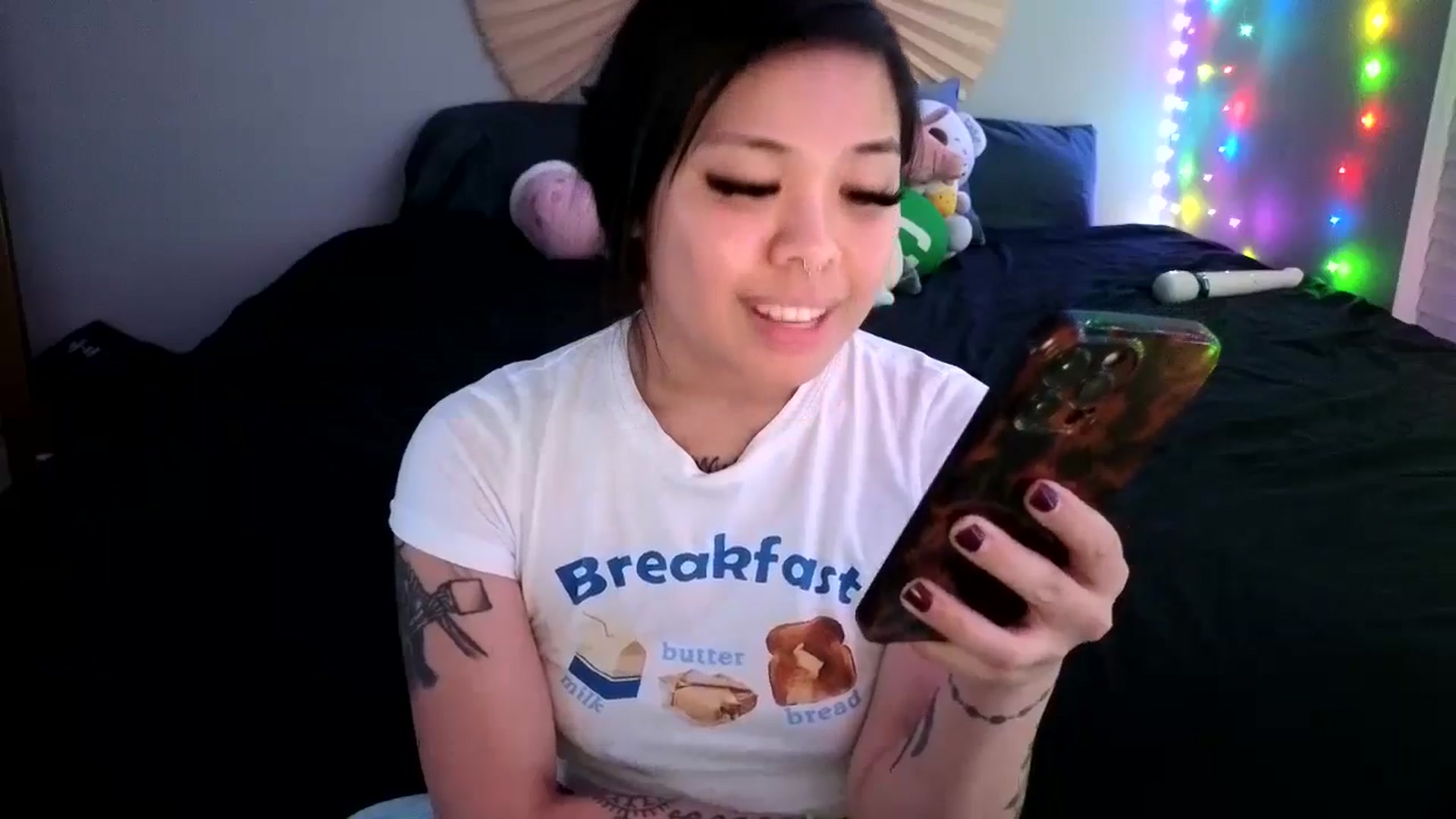 Gallery image thumbnail from dolllface's myfreecams stream on, 06/17/2024, 11:39 image 20 of 20
