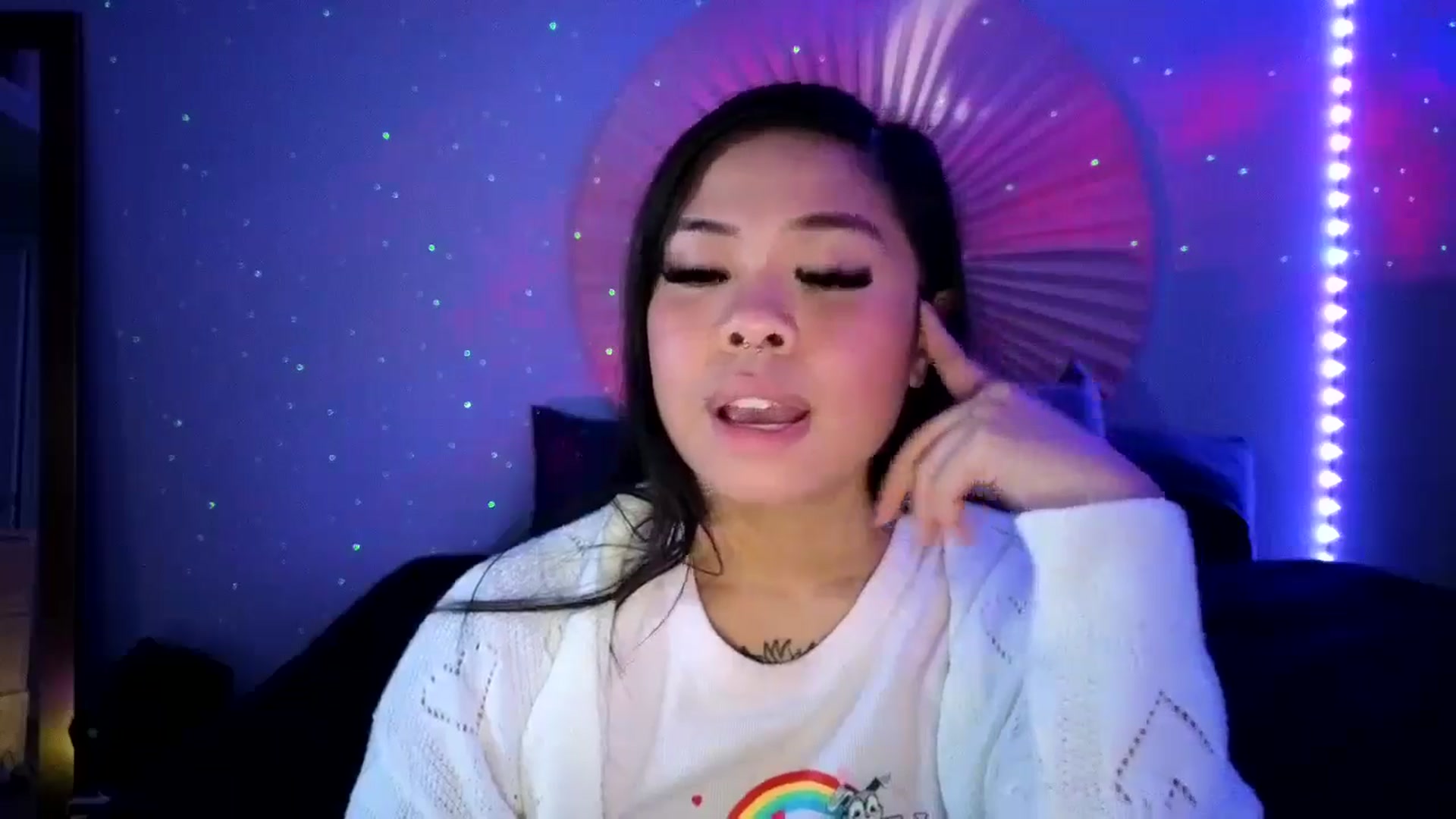 Gallery image thumbnail from dolllface's myfreecams stream on, 06/22/2024, 11:36 image 11 of 20