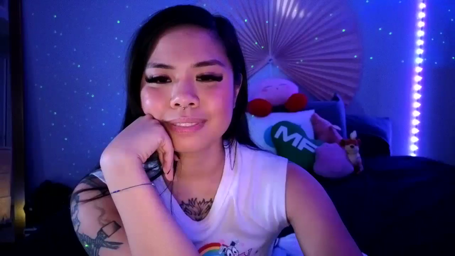 Gallery image thumbnail from dolllface's myfreecams stream on, 06/22/2024, 11:36 image 15 of 20