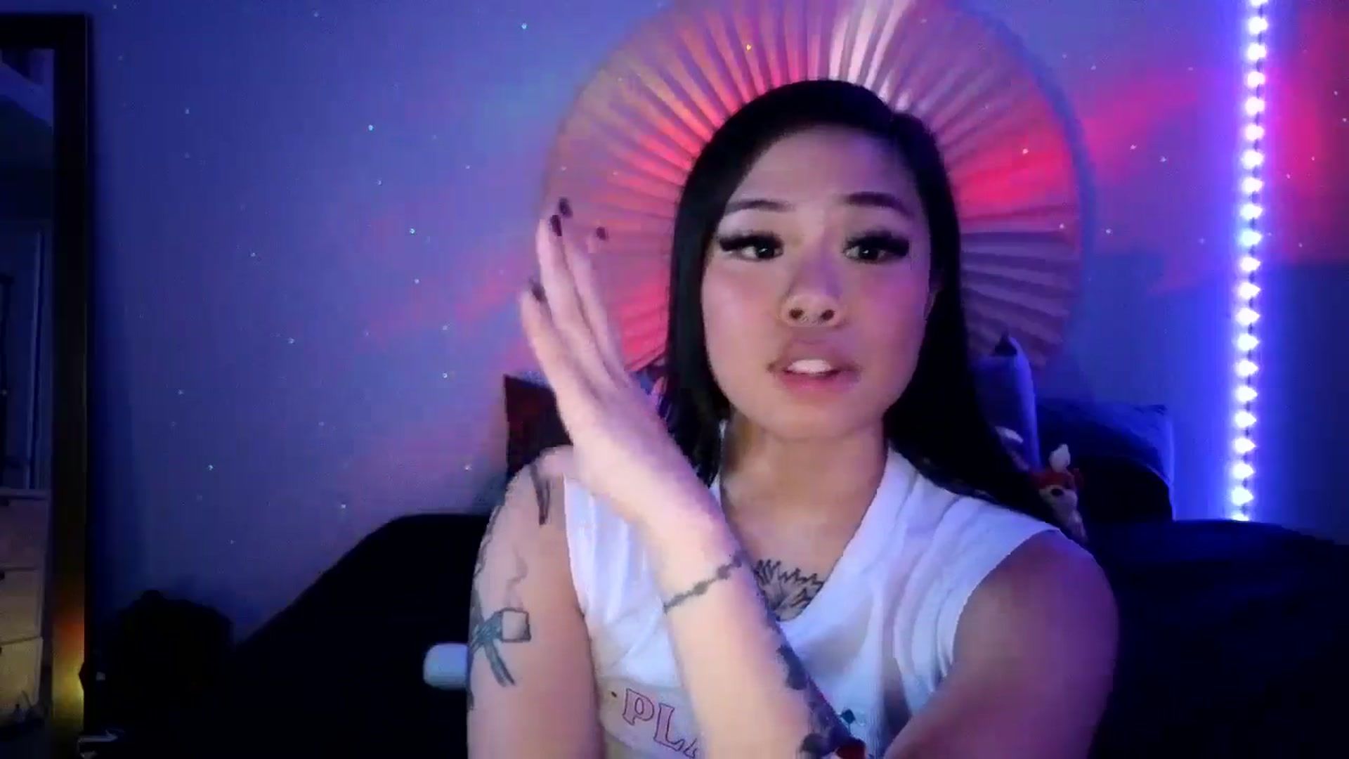Gallery image thumbnail from dolllface's myfreecams stream on, 06/22/2024, 11:36 image 7 of 20