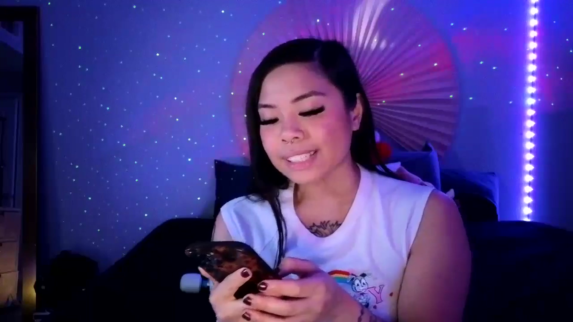 Gallery image thumbnail from dolllface's myfreecams stream on, 06/22/2024, 11:36 image 4 of 20