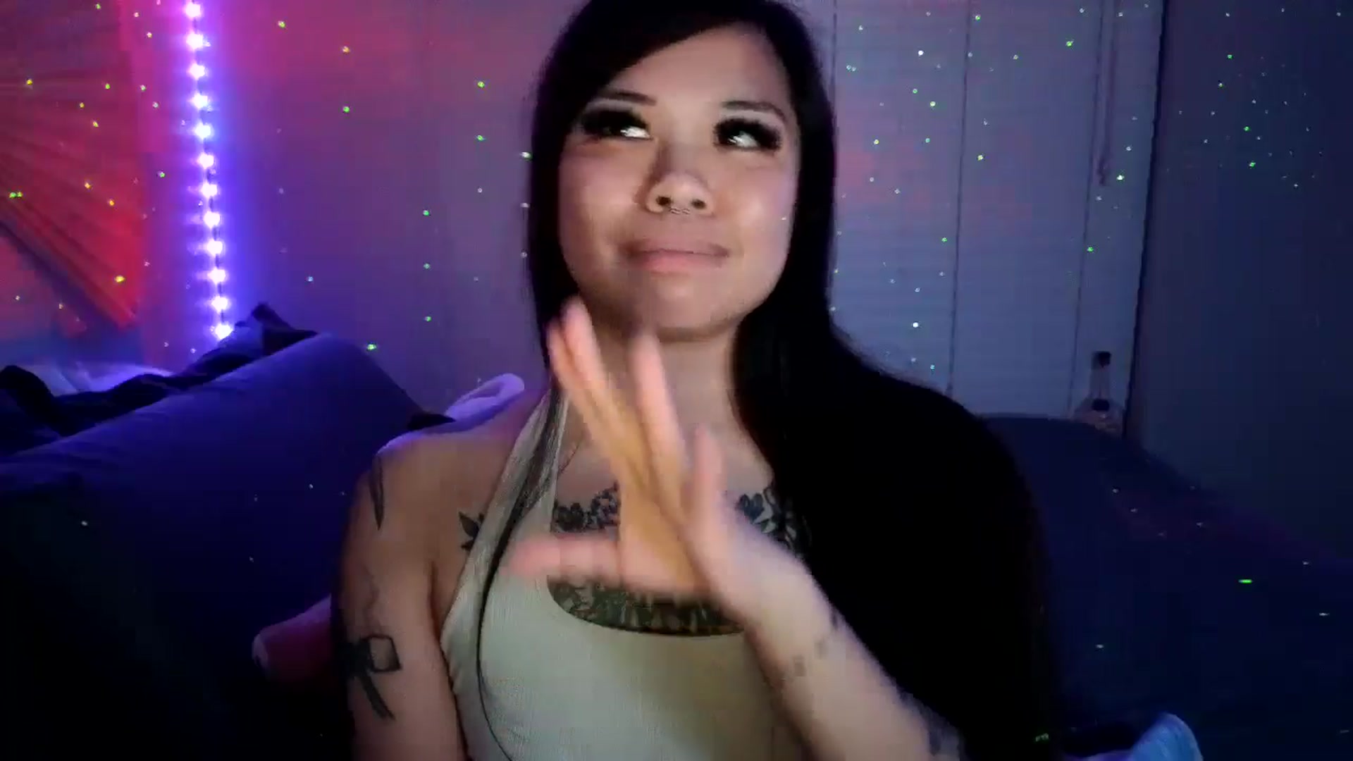 Gallery image thumbnail from dolllface's myfreecams stream on, 07/05/2024, 07:37 image 11 of 20