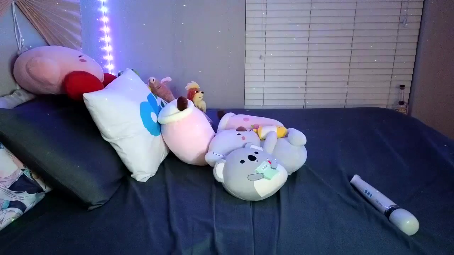 Gallery image thumbnail from dolllface's myfreecams stream on, 07/14/2024, 09:56 image 11 of 20