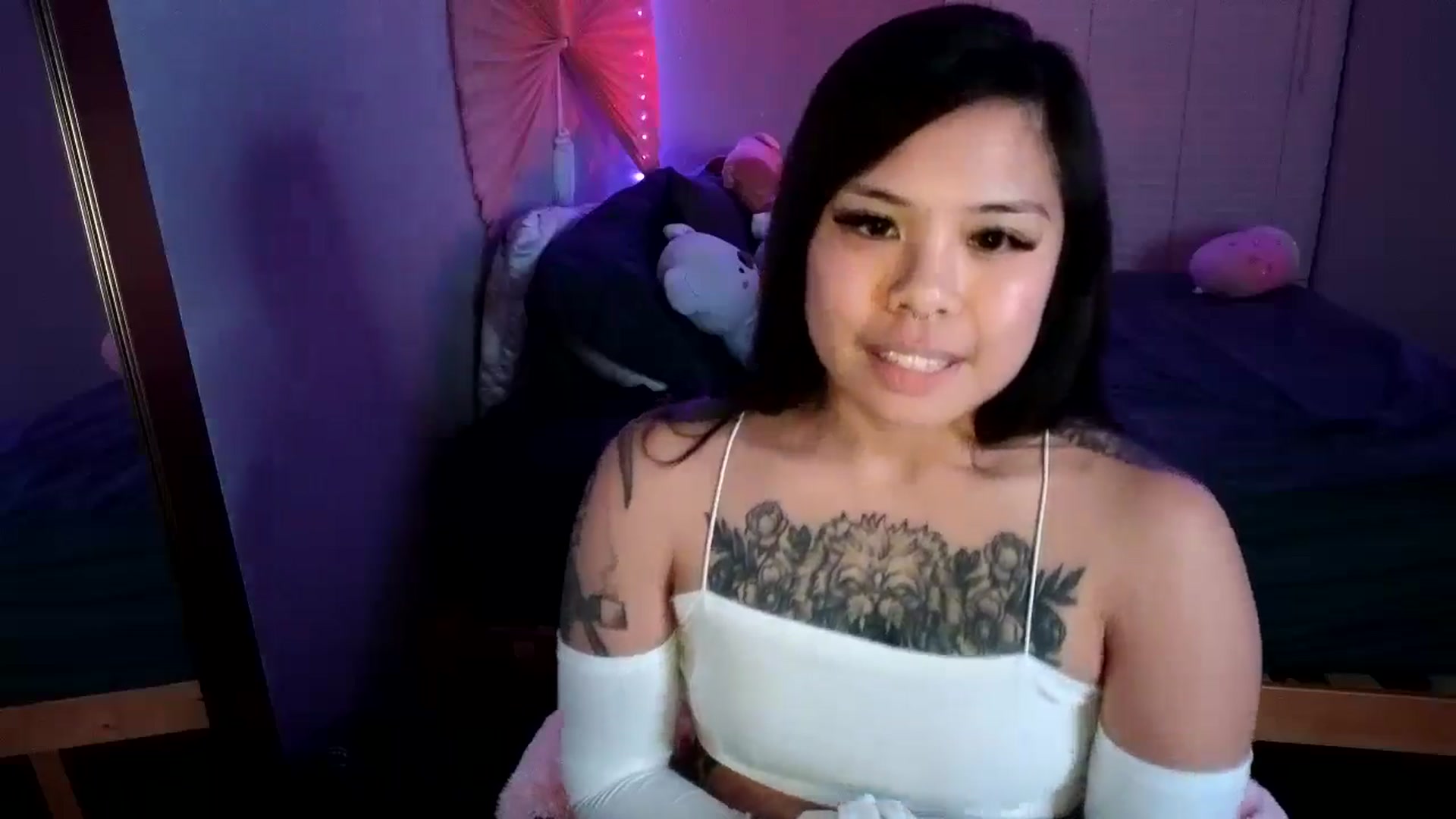 Gallery image thumbnail from dolllface's myfreecams stream on, 07/24/2024, 11:40 image 18 of 20