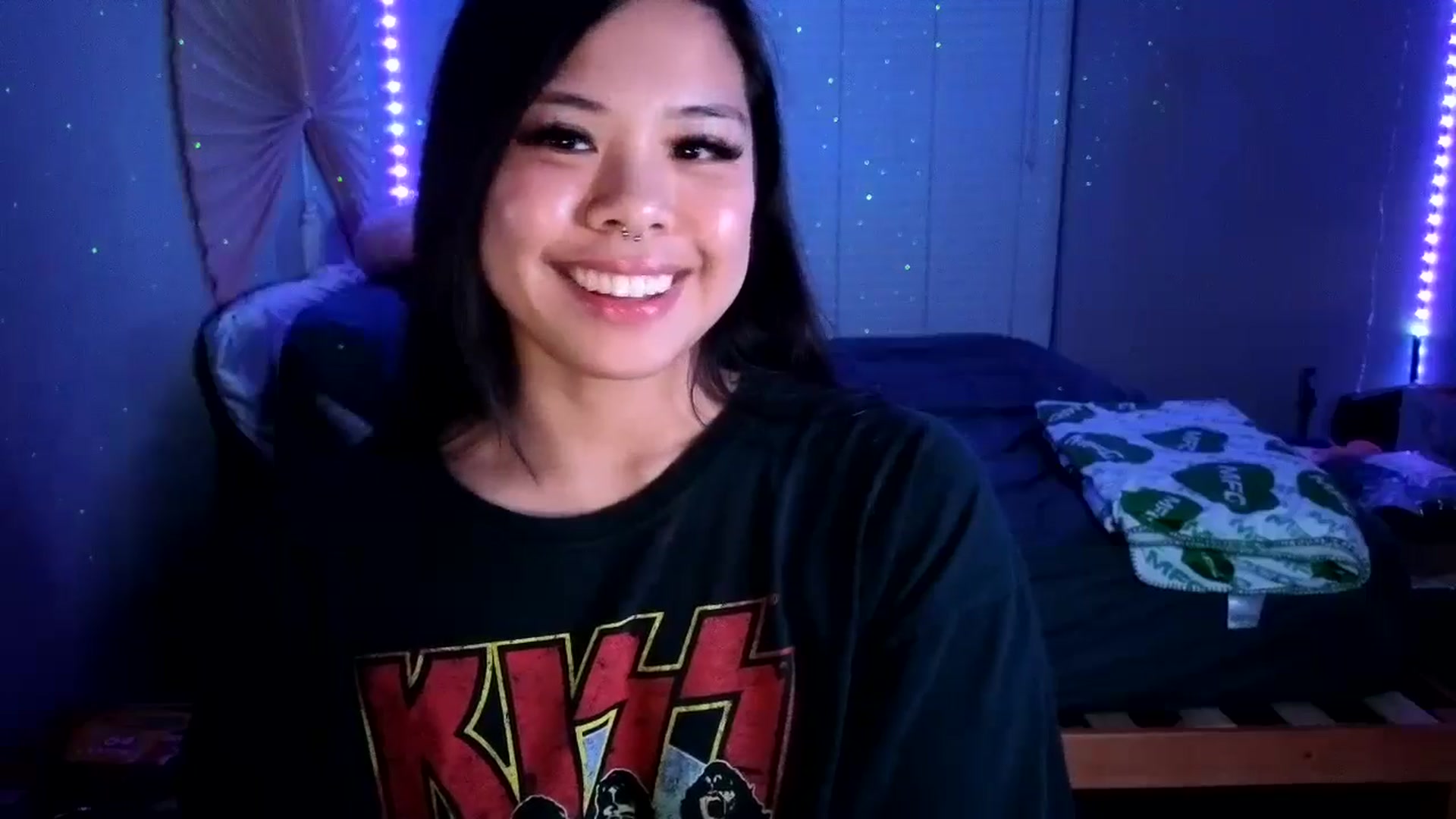 Gallery image thumbnail from dolllface's myfreecams stream on, 08/01/2024, 08:59 image 4 of 20