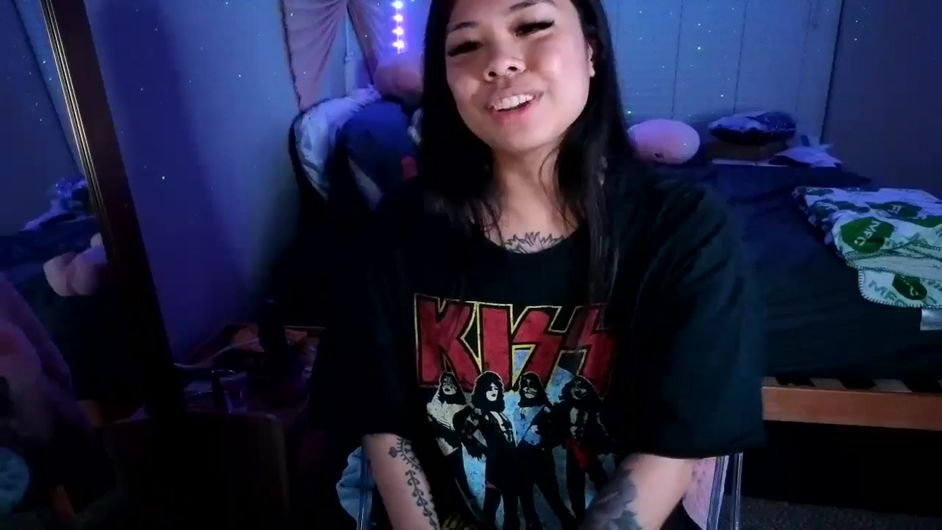 Gallery image thumbnail from dolllface's myfreecams stream on, 08/01/2024, 12:35 image 6 of 20