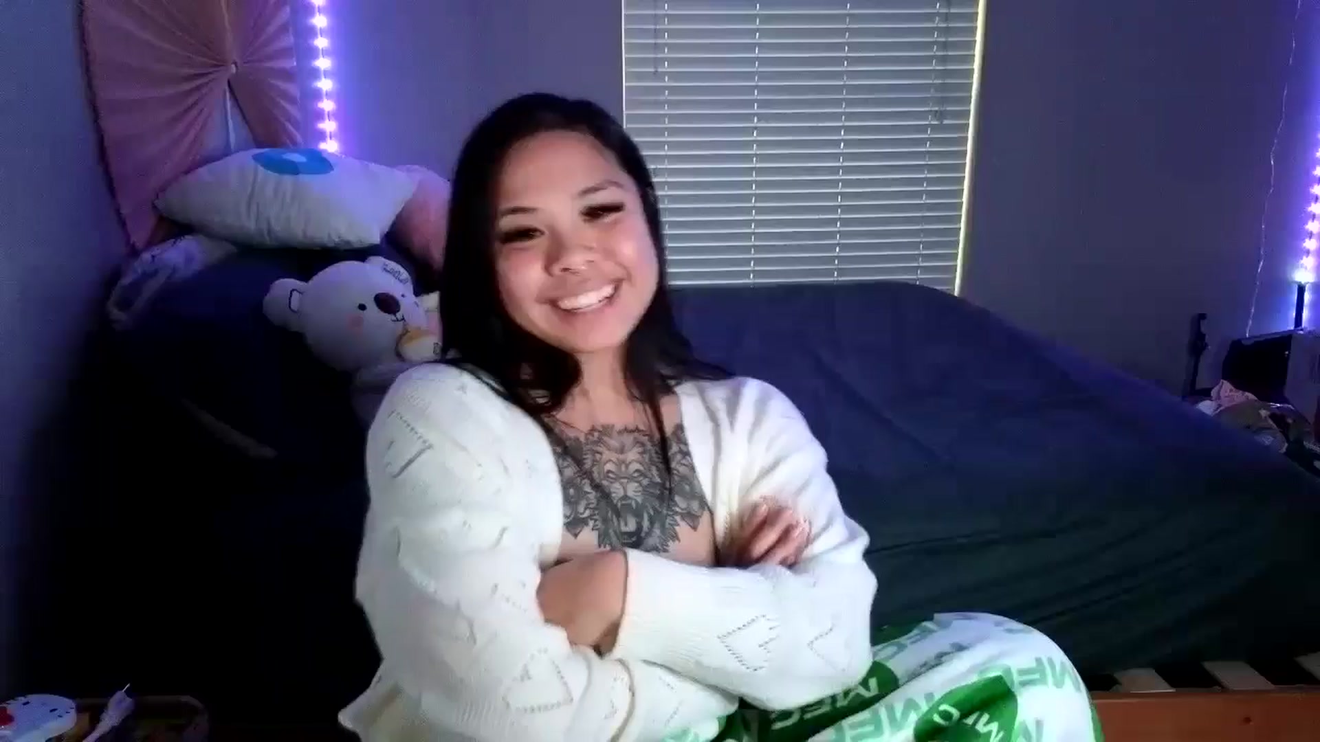Gallery image thumbnail from dolllface's myfreecams stream on, 08/03/2024, 12:21 image 20 of 20