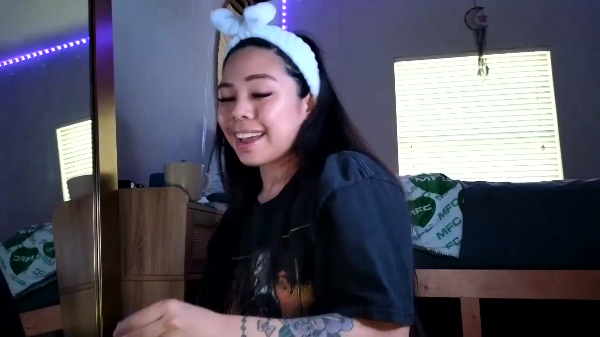 Gallery image thumbnail from dolllface's myfreecams stream on, 08/07/2024, 22:27 image 1 of 20