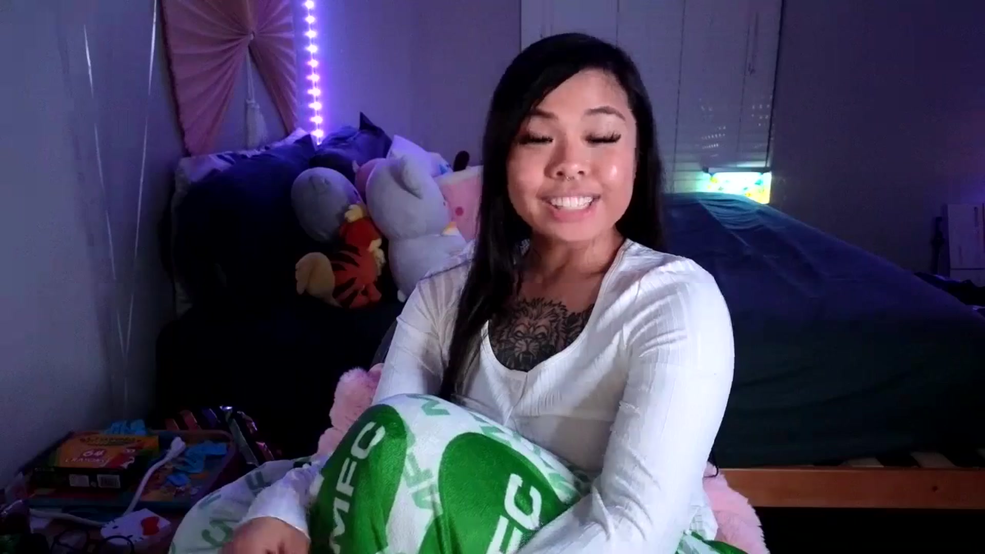 Gallery image thumbnail from dolllface's myfreecams stream on, 08/10/2024, 12:07 image 15 of 20