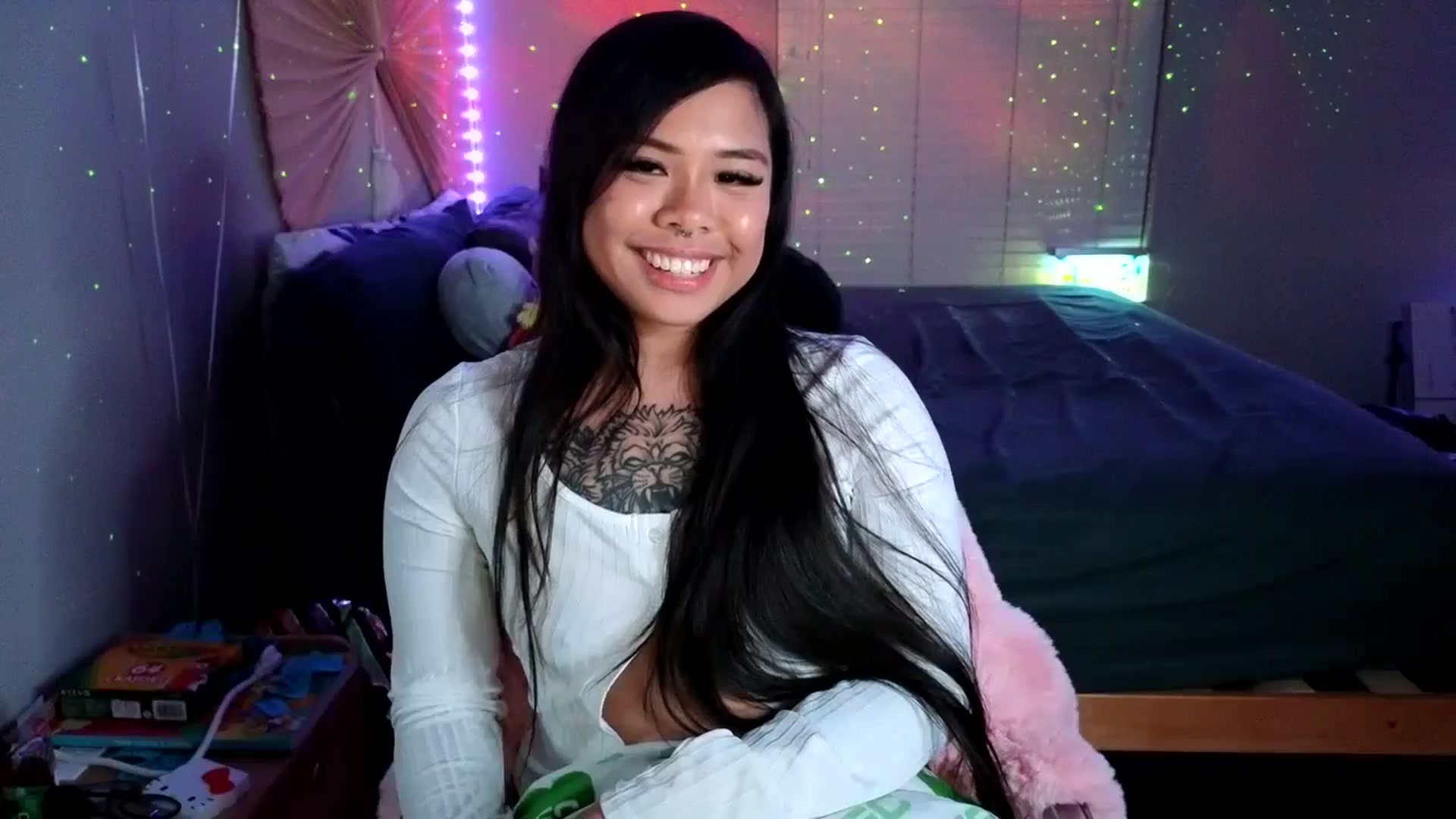 Gallery image thumbnail from dolllface's myfreecams stream on, 08/10/2024, 12:07 image 5 of 20