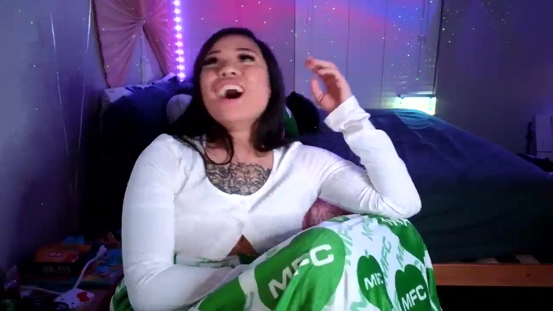 Gallery image thumbnail from dolllface's myfreecams stream on, 08/10/2024, 12:07 image 9 of 20