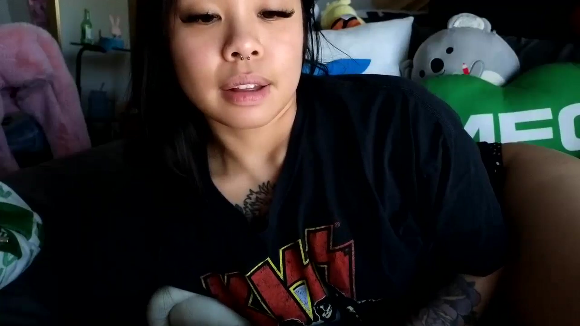 Gallery image thumbnail from dolllface's myfreecams stream on, 08/10/2024, 23:34 image 3 of 20