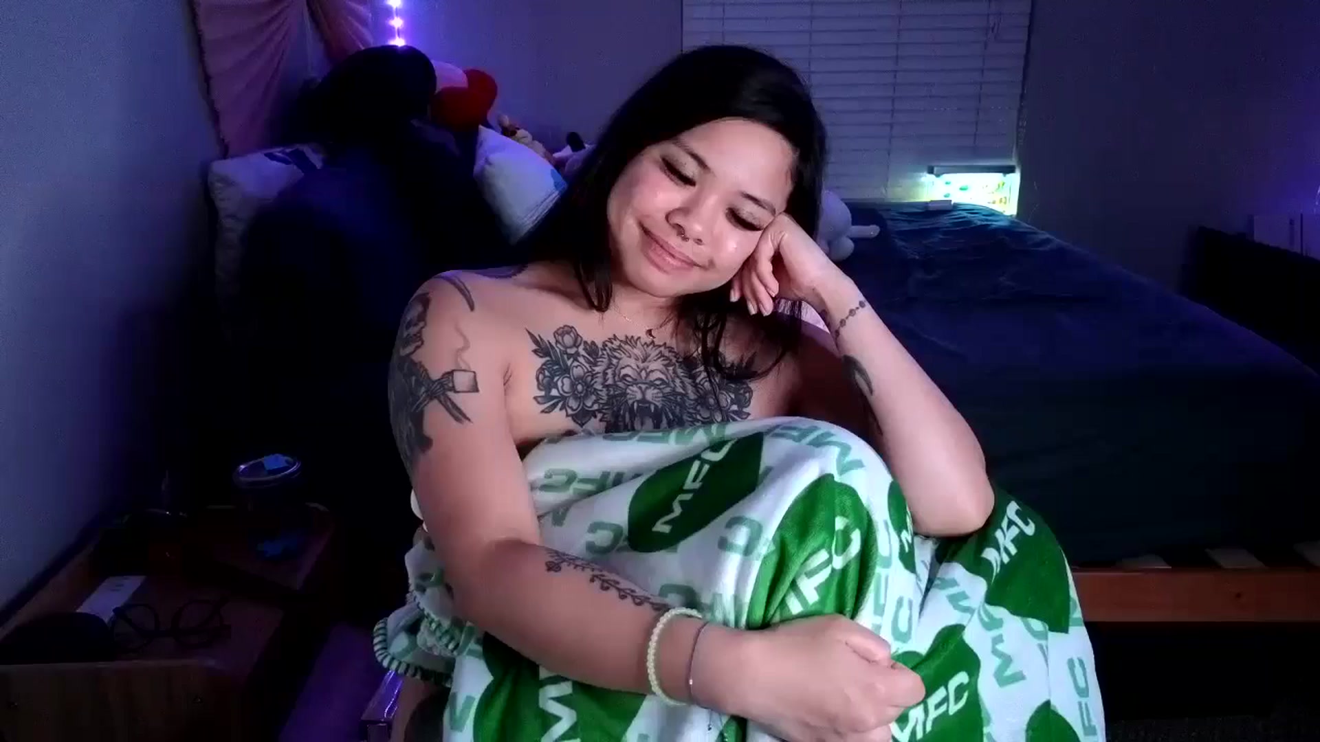 Gallery image thumbnail from dolllface's myfreecams stream on, 08/14/2024, 11:36 image 14 of 20