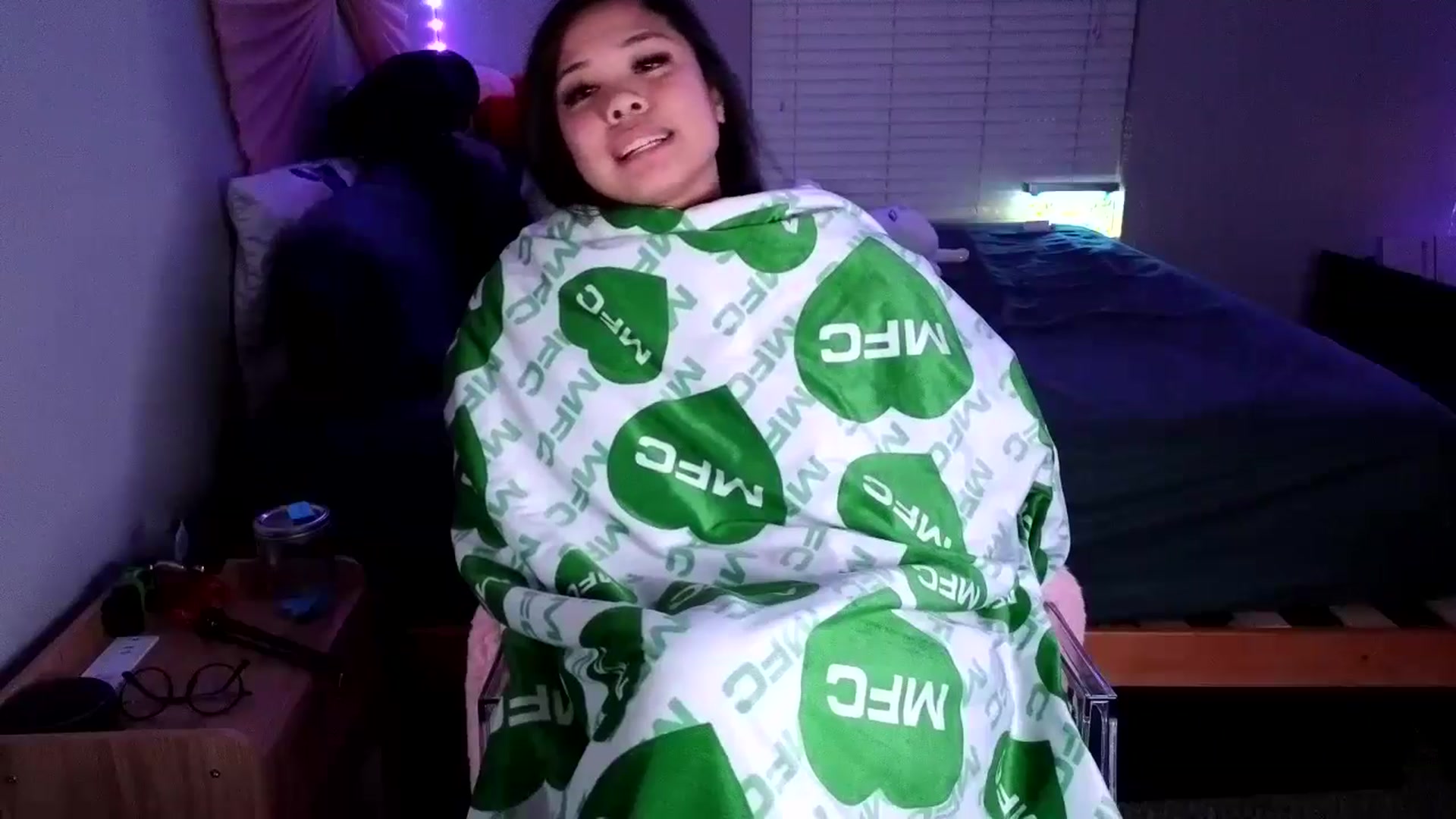Gallery image thumbnail from dolllface's myfreecams stream on, 08/14/2024, 11:36 image 20 of 20