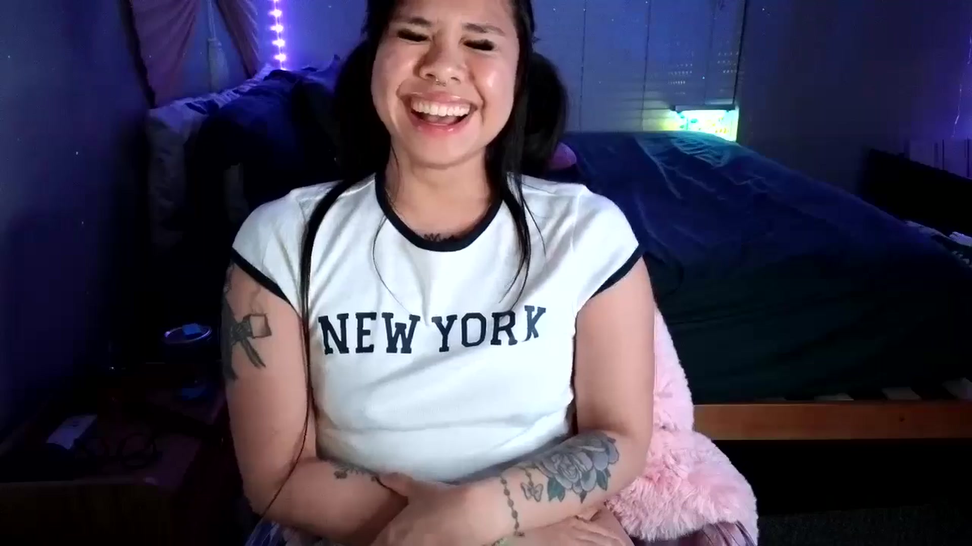 Gallery image thumbnail from dolllface's myfreecams stream on, 08/15/2024, 11:08 image 2 of 20