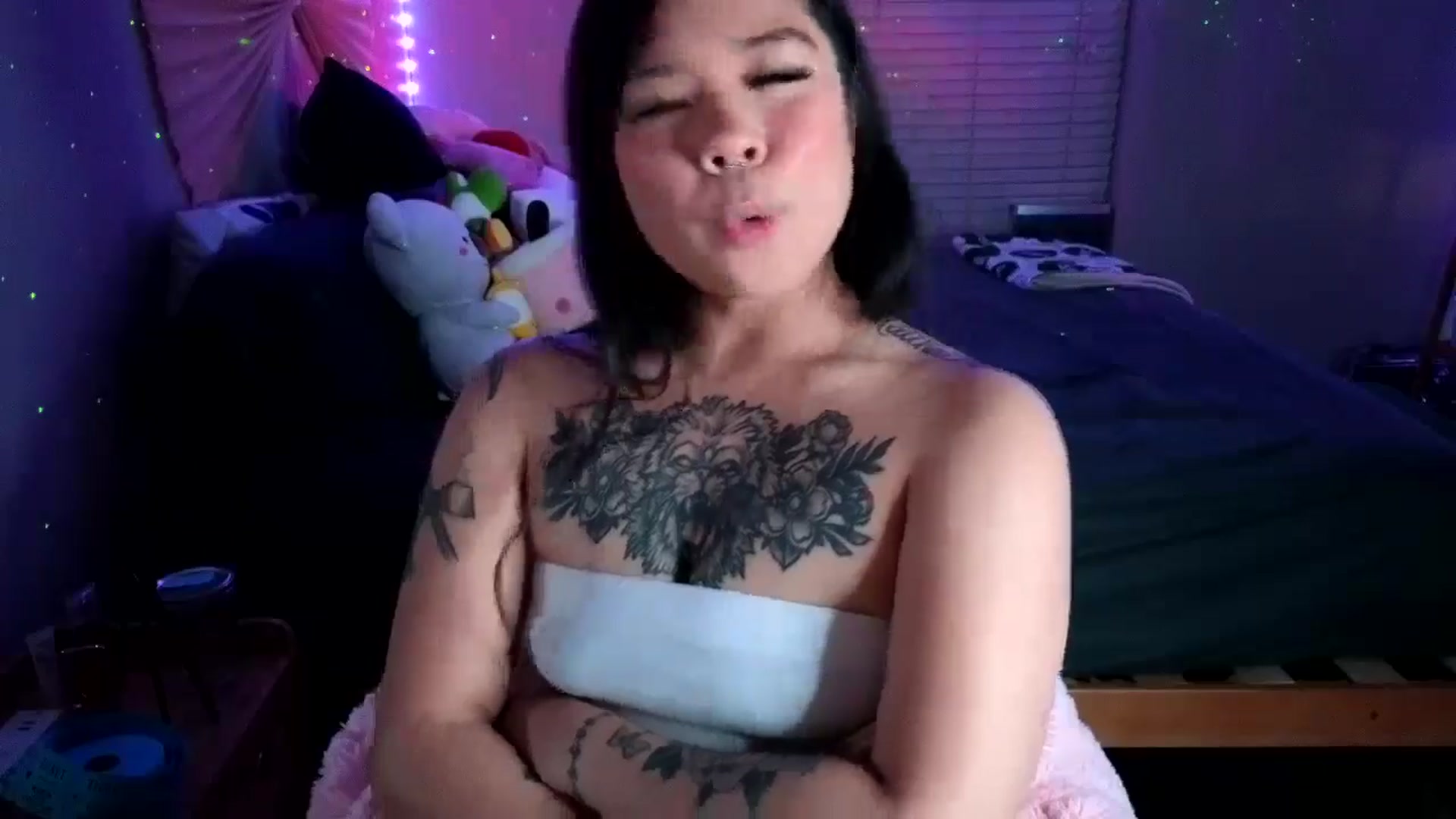 Gallery image thumbnail from dolllface's myfreecams stream on, 08/18/2024, 12:58 image 4 of 20