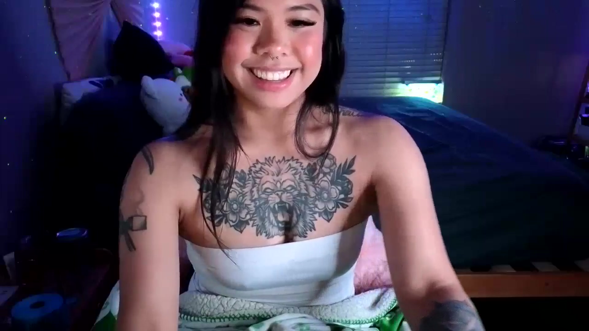 Gallery image thumbnail from dolllface's myfreecams stream on, 08/18/2024, 12:58 image 7 of 20
