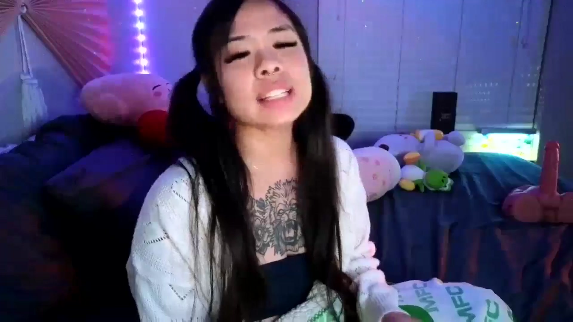 Gallery image thumbnail from dolllface's myfreecams stream on, 08/23/2024, 09:57 image 13 of 20