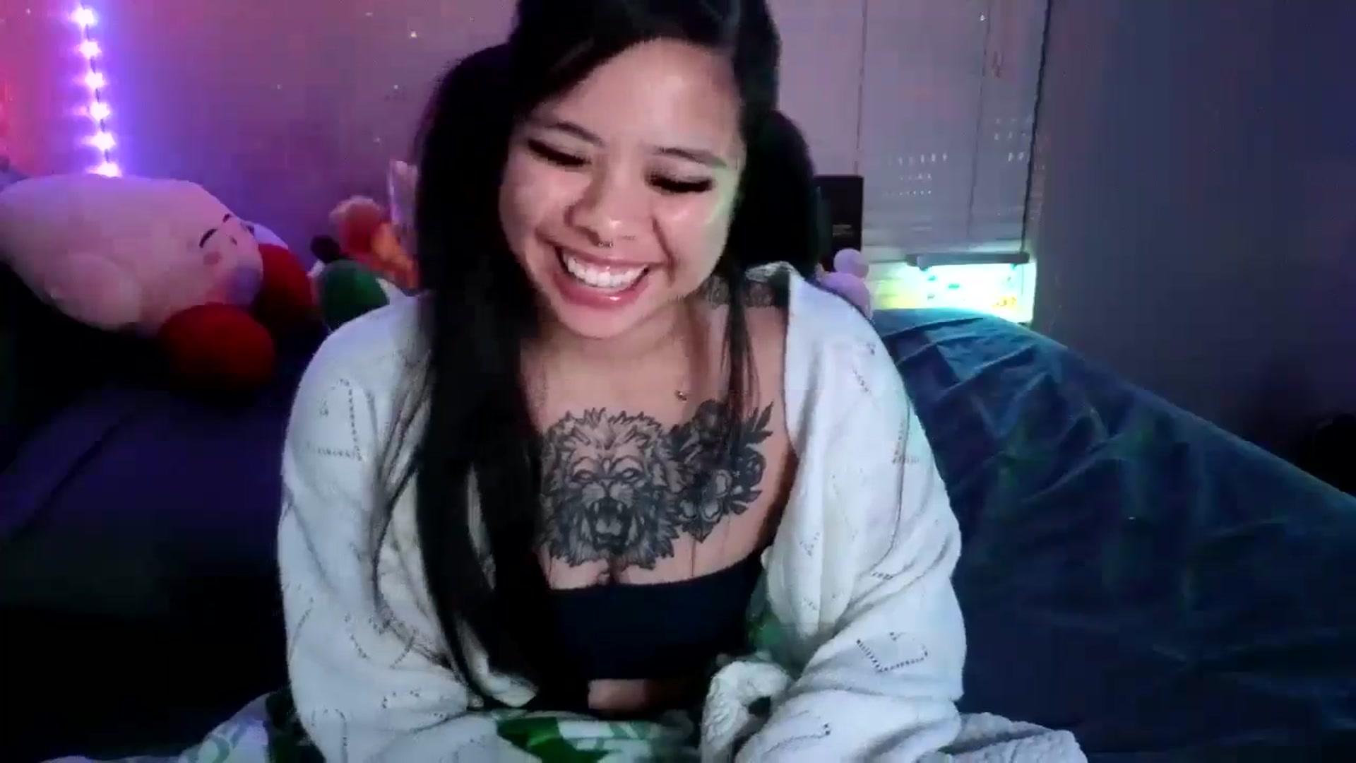 Gallery image thumbnail from dolllface's myfreecams stream on, 08/23/2024, 11:10 image 18 of 20