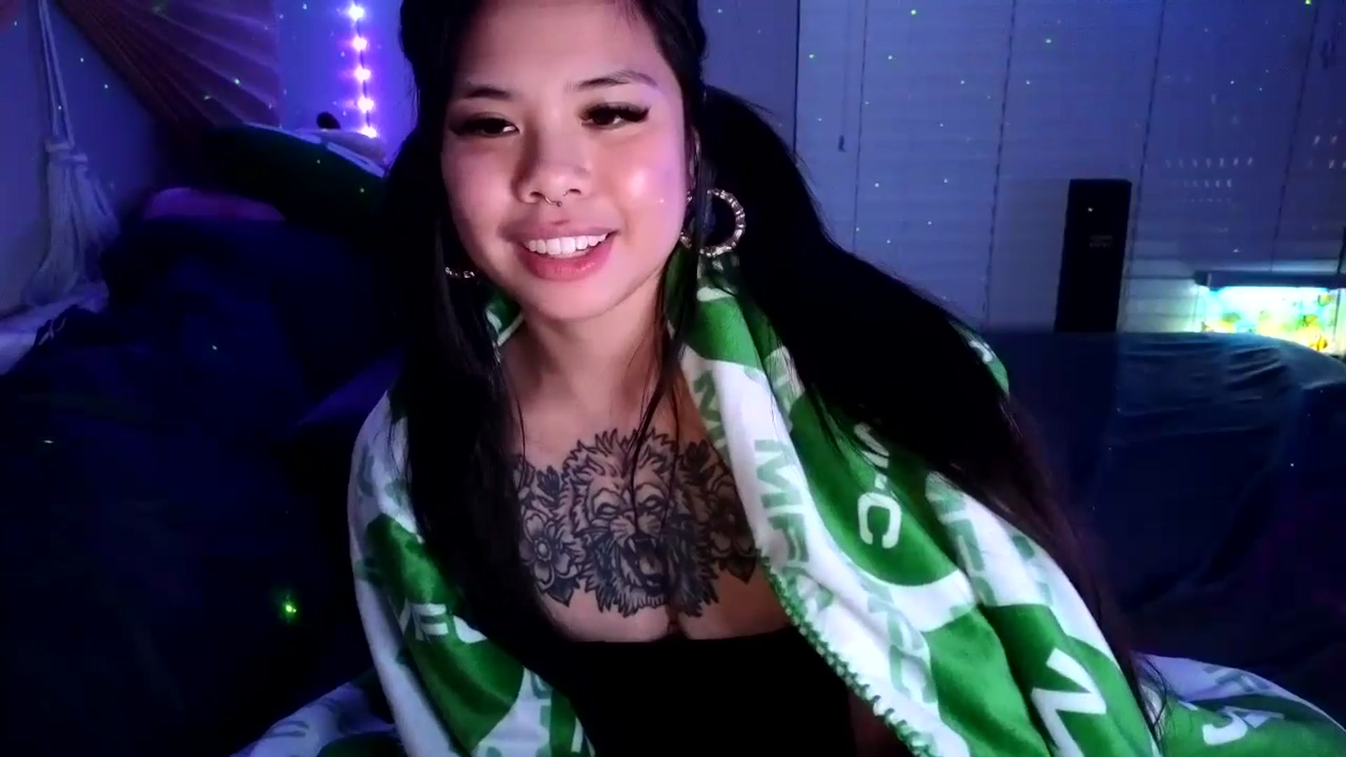 Gallery image thumbnail from dolllface's myfreecams stream on, 08/25/2024, 10:29 image 20 of 20
