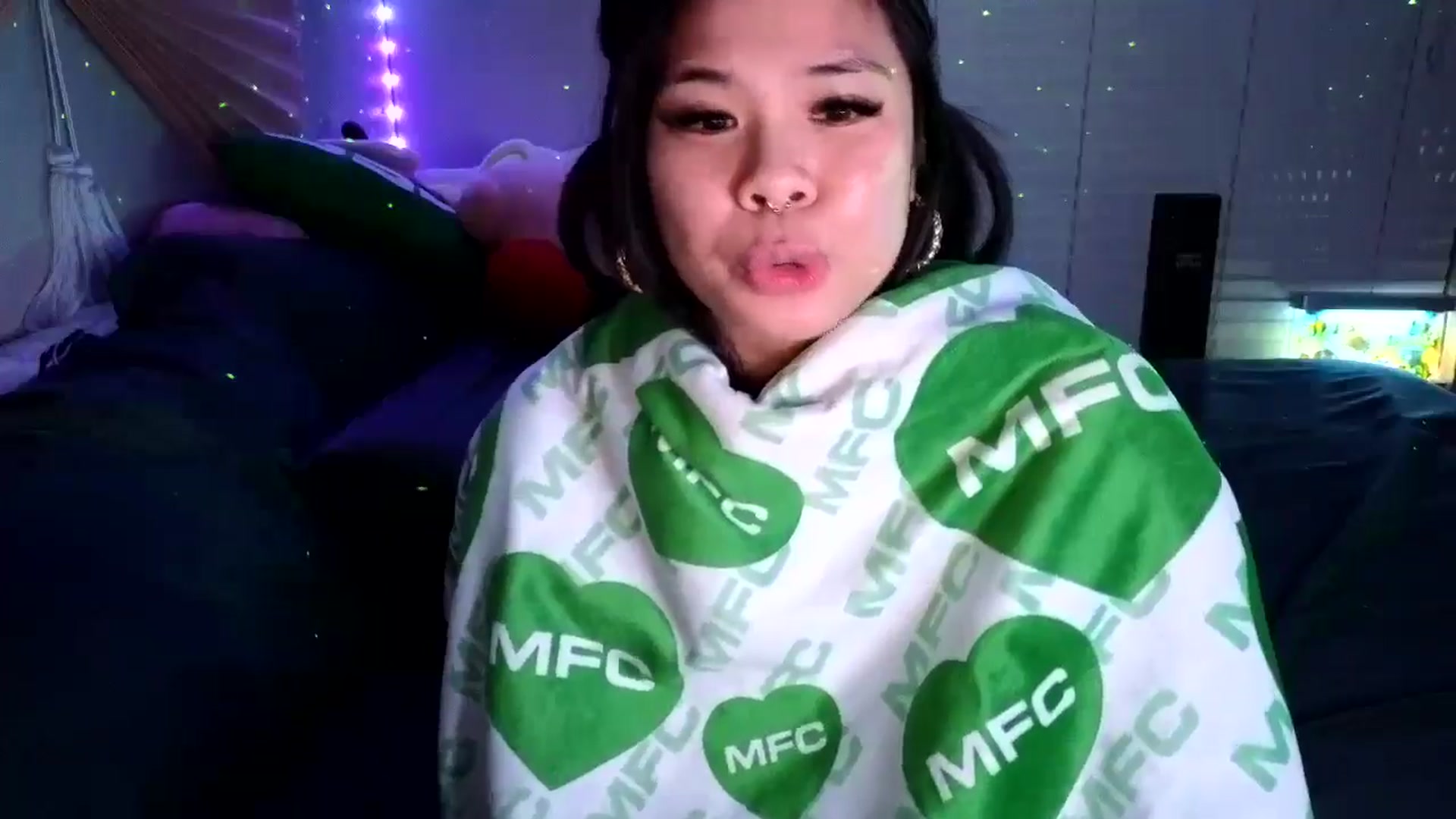 Gallery image thumbnail from dolllface's myfreecams stream on, 08/25/2024, 10:29 image 19 of 20