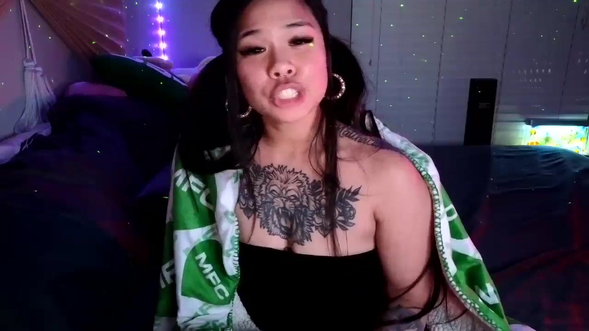 Gallery image thumbnail from dolllface's myfreecams stream on, 08/25/2024, 11:39 image 11 of 20