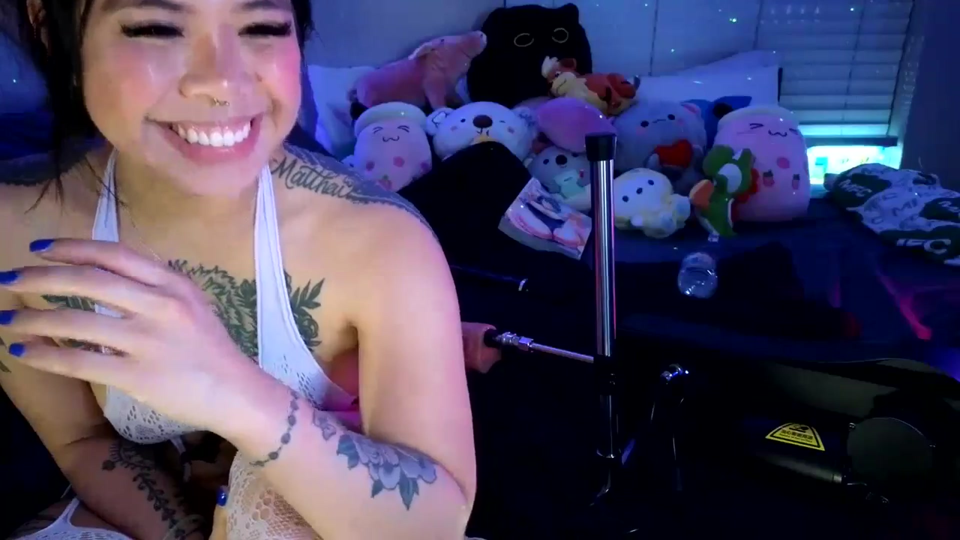 Gallery image thumbnail from dolllface's myfreecams stream on, 09/01/2024, 11:38 image 6 of 20