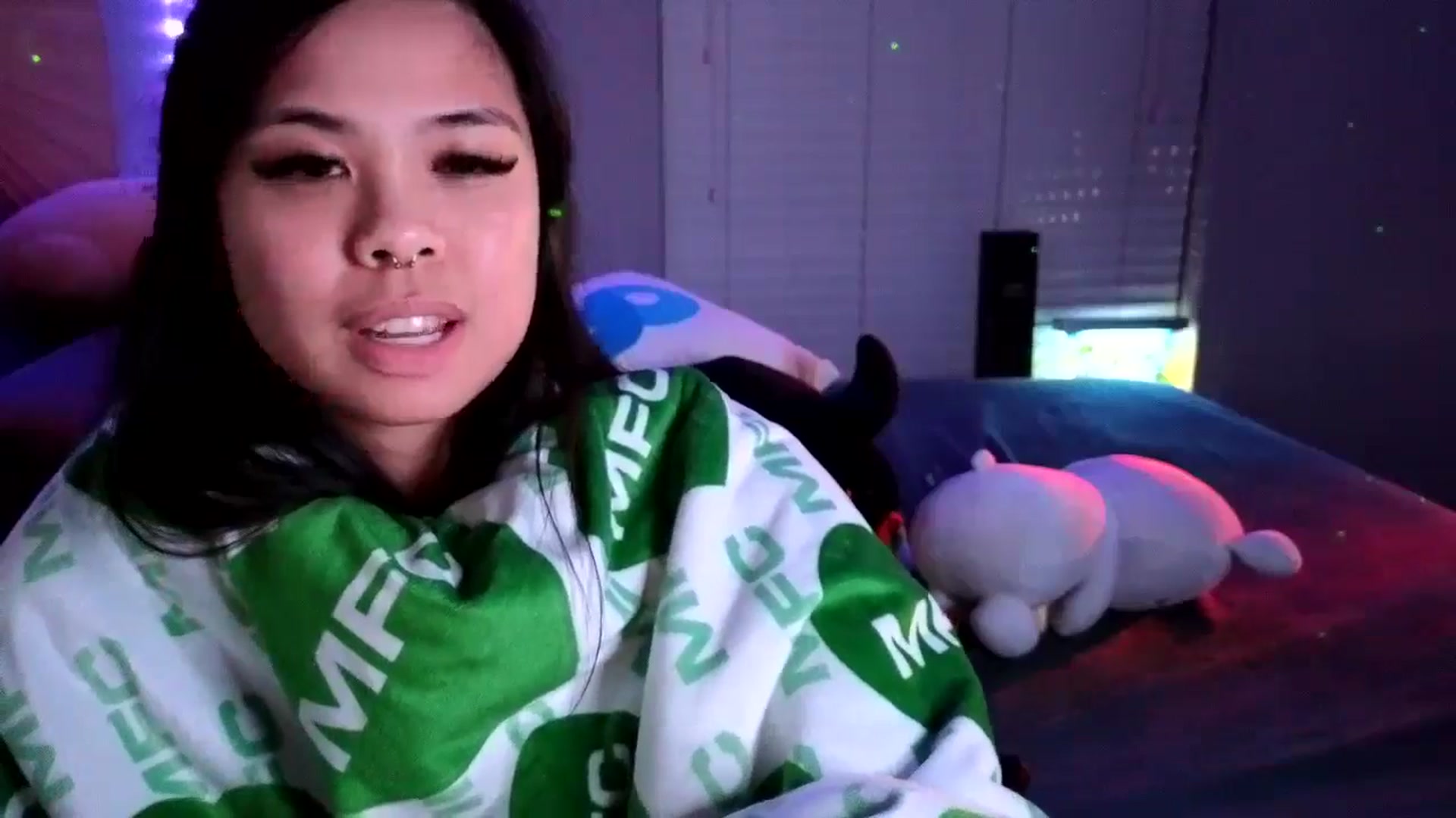 Gallery image thumbnail from dolllface's myfreecams stream on, 09/04/2024, 11:16 image 12 of 20