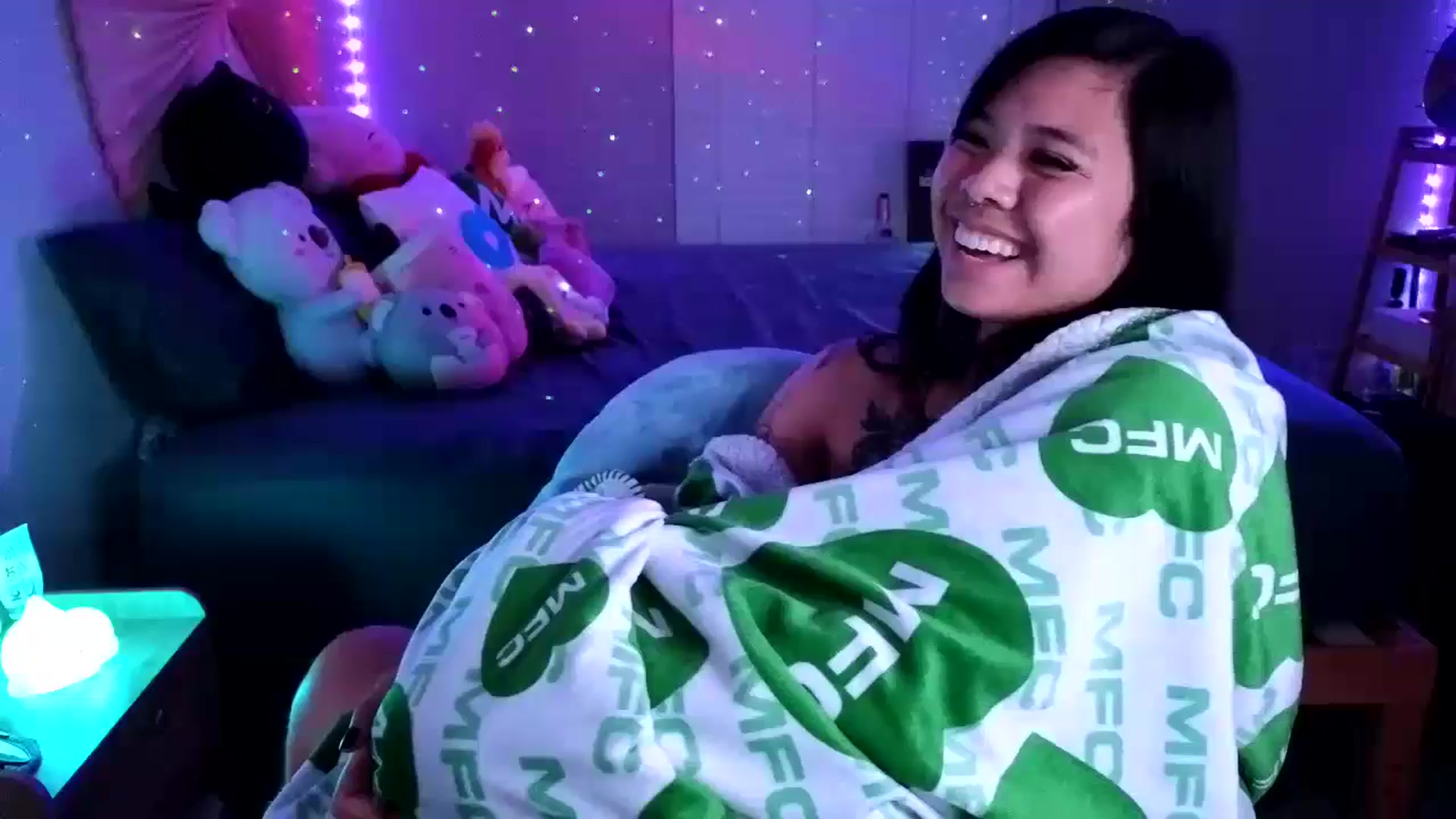 Gallery image thumbnail from dolllface's myfreecams stream on, 09/14/2024, 12:17 image 18 of 20
