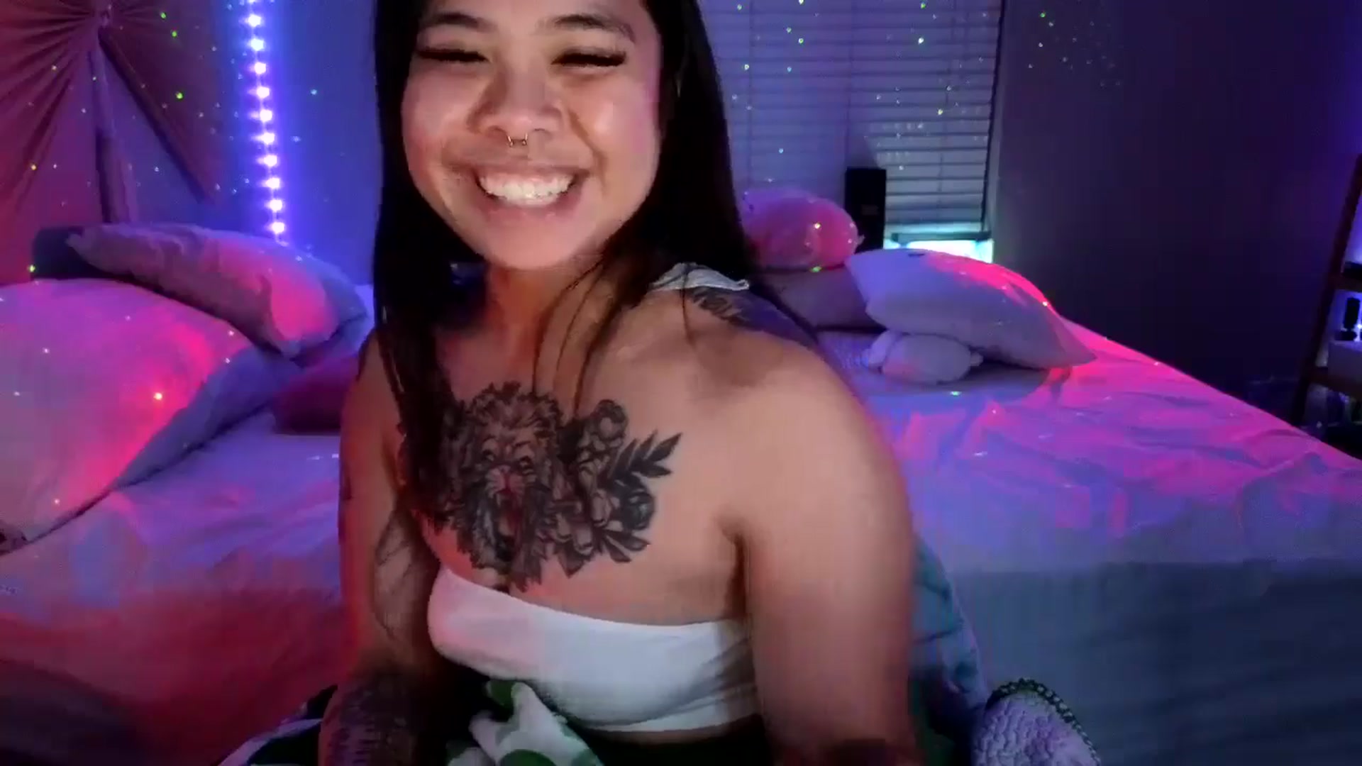 Gallery image thumbnail from dolllface's myfreecams stream on, 09/16/2024, 09:00 image 16 of 20
