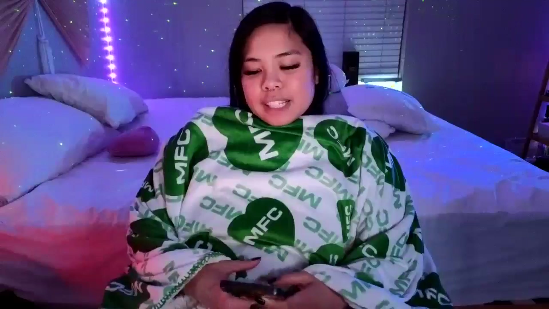 Gallery image thumbnail from dolllface's myfreecams stream on, 09/16/2024, 09:00 image 11 of 20