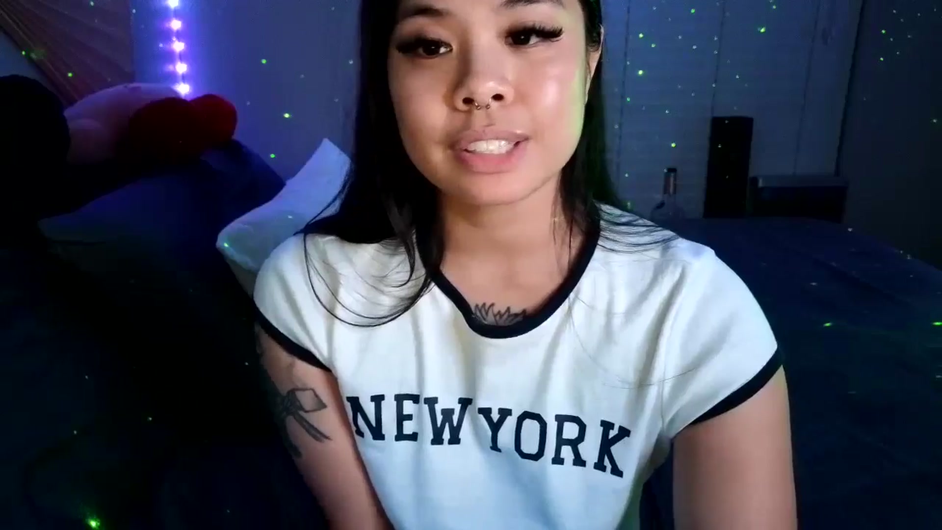 Gallery image thumbnail from dolllface's myfreecams stream on, 09/21/2024, 08:33 image 16 of 20
